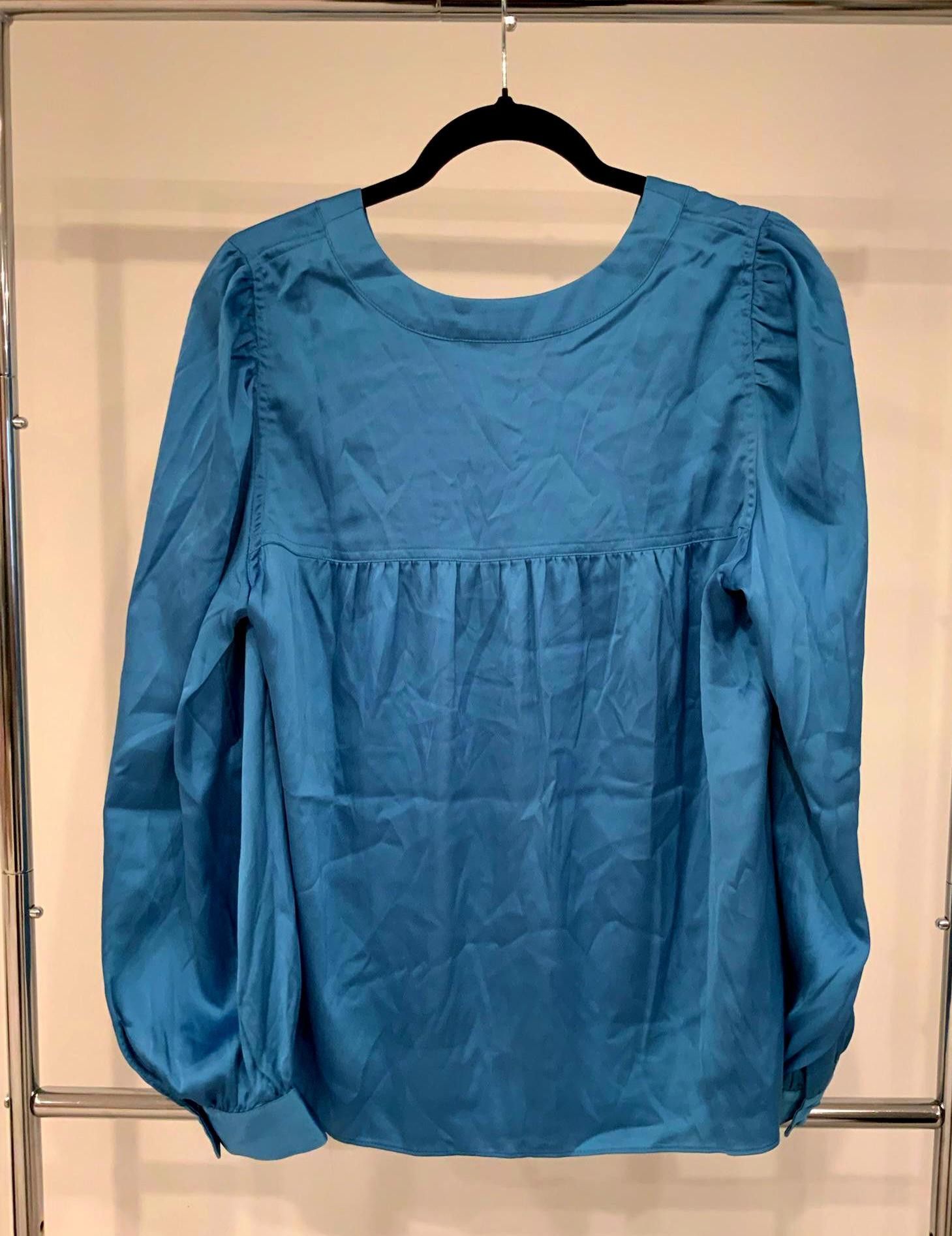 Designer Elegant V-Neck Blouse by White House Black Market - Size L Size L / US 10 / IT 46 - 2 Thumbnail