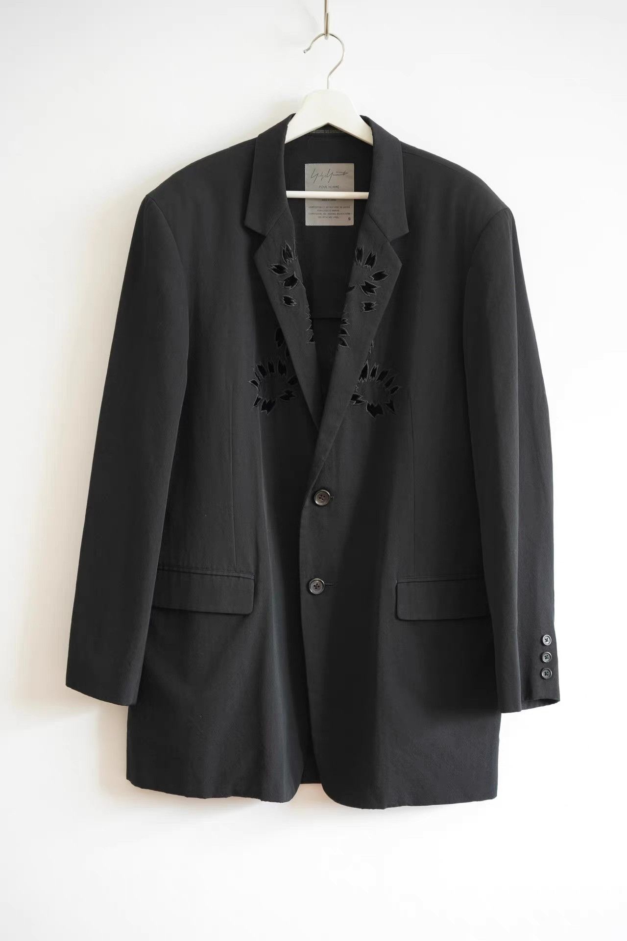 Yohji Yamamoto Yohji Yamamoto 96ss "Flower and Boy" Cutout Collar Blazer K4 Size US S / EU 44-46 / 1 - 1 Thumbnail