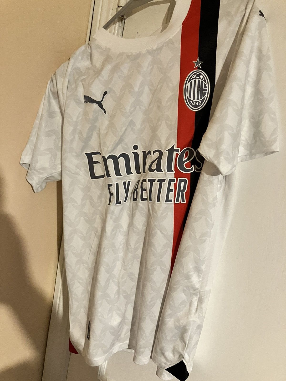 Other Ac Milan Jersey Away 23-24 Size US M / EU 48-50 / 2 - 4 Thumbnail