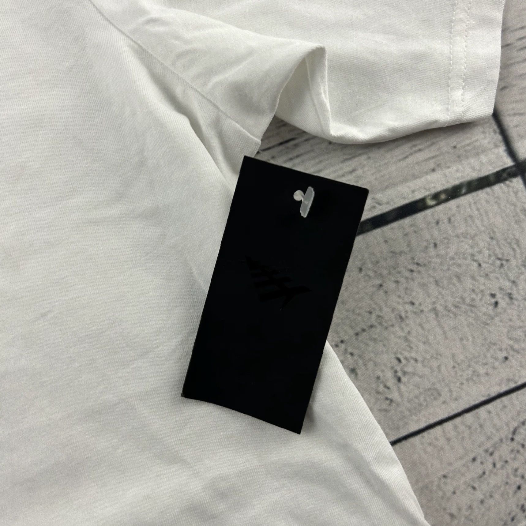 Vintage **Paper Planes Men's White 2XL Short Sleeve T-Shirt** User: Paper Planes Men's White 2XL Short Sleeve T-Shirt Size US XXL / EU 58 / 5 - 4 Thumbnail