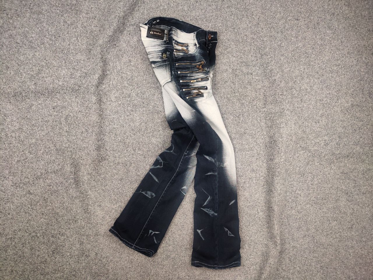 Blue Quest Vintage Y2K Style if six was nine style Zip Jeans