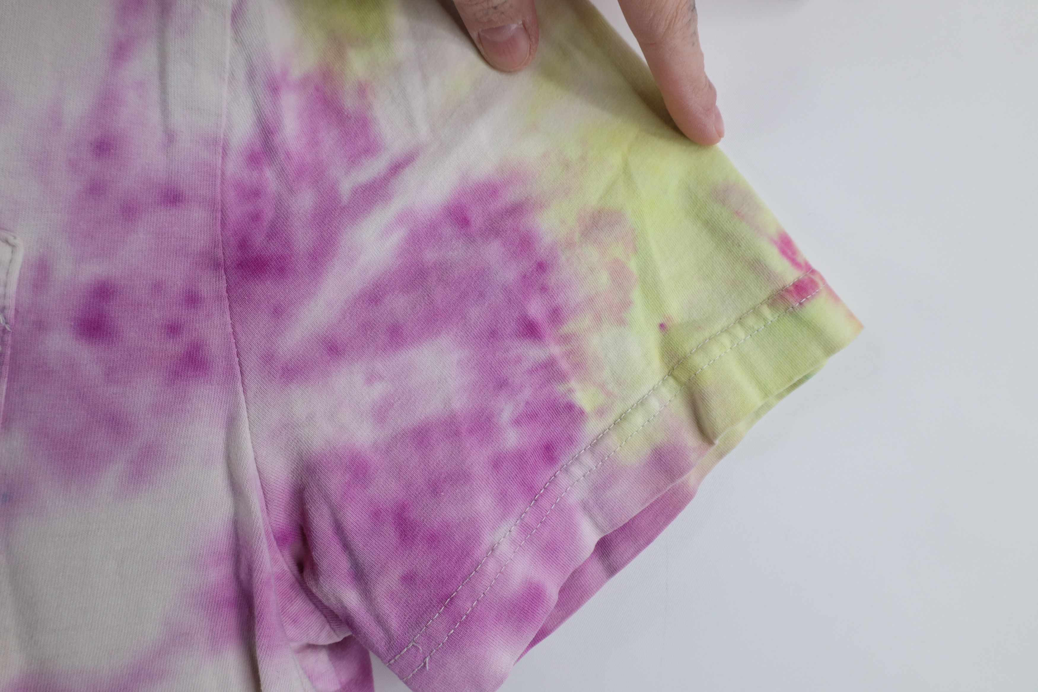 Tommy Hilfiger Vintage Y2K Tommy Hilfiger Rainbow Tie Dye Pocket T-Shirt Size US M / EU 48-50 / 2 - 9 Thumbnail