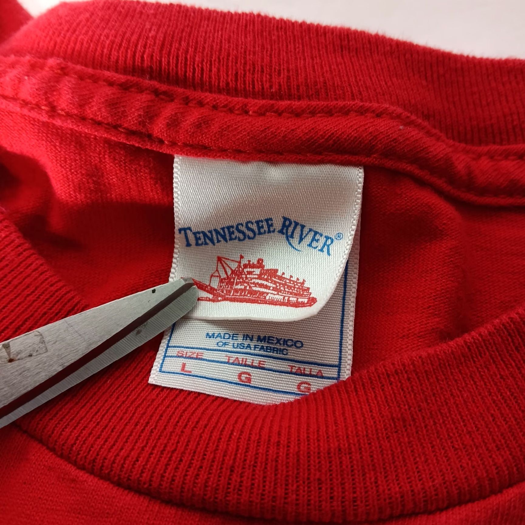 Vintage FAMOUS Tails Shirt T-Shirt Man L Red Classic Cars Tennessee River Crew Neck Cotton Short Sleeve Vintage Auto 80s 90s Mens Size US L / EU 52-54 / 3 - 4 Thumbnail