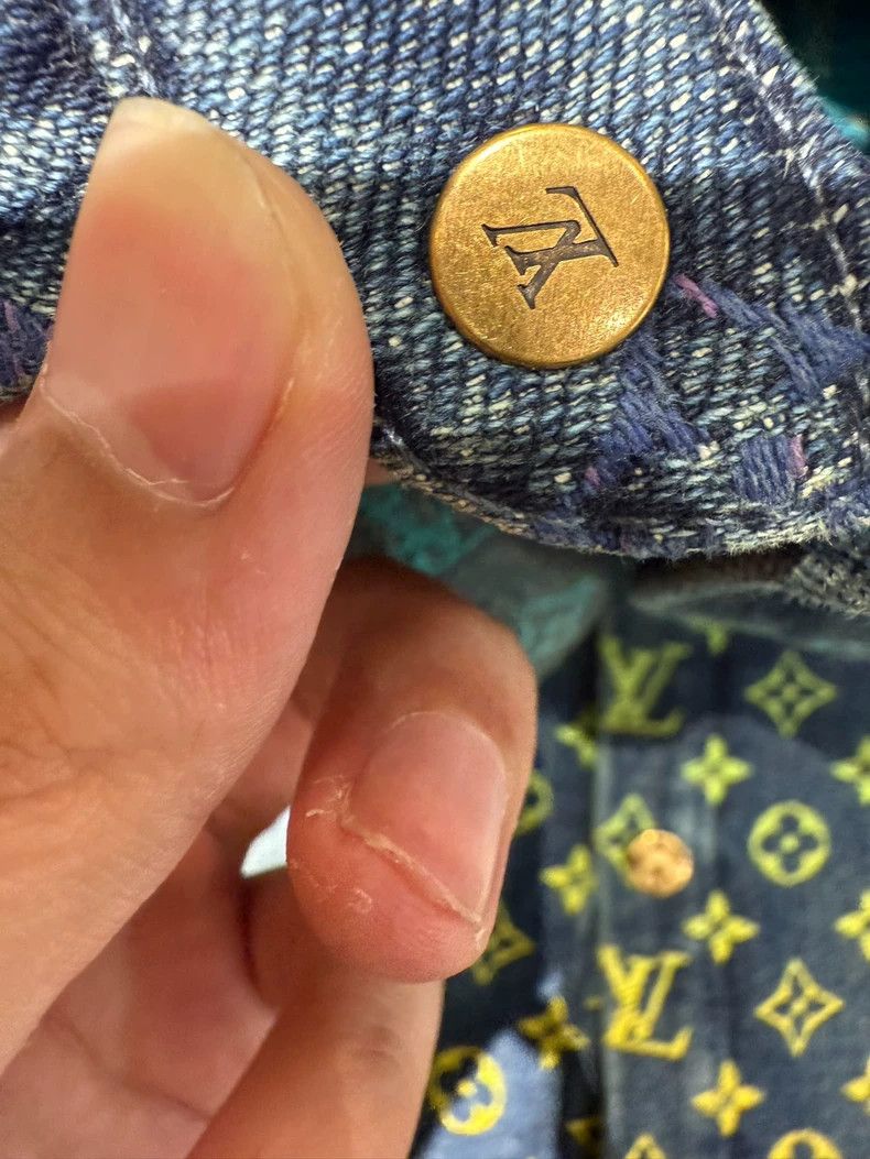 Louis Vuitton Louis Vuitton Blue Gradient Full Print Denim Jacket 2505-Ne Size US L / EU 52-54 / 3 - 3 Thumbnail