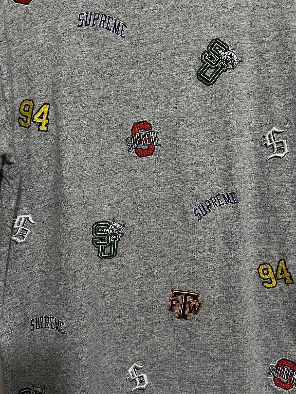 Supreme Supreme University S/S Top Tee Size US M / EU 48-50 / 2 - 6 Thumbnail