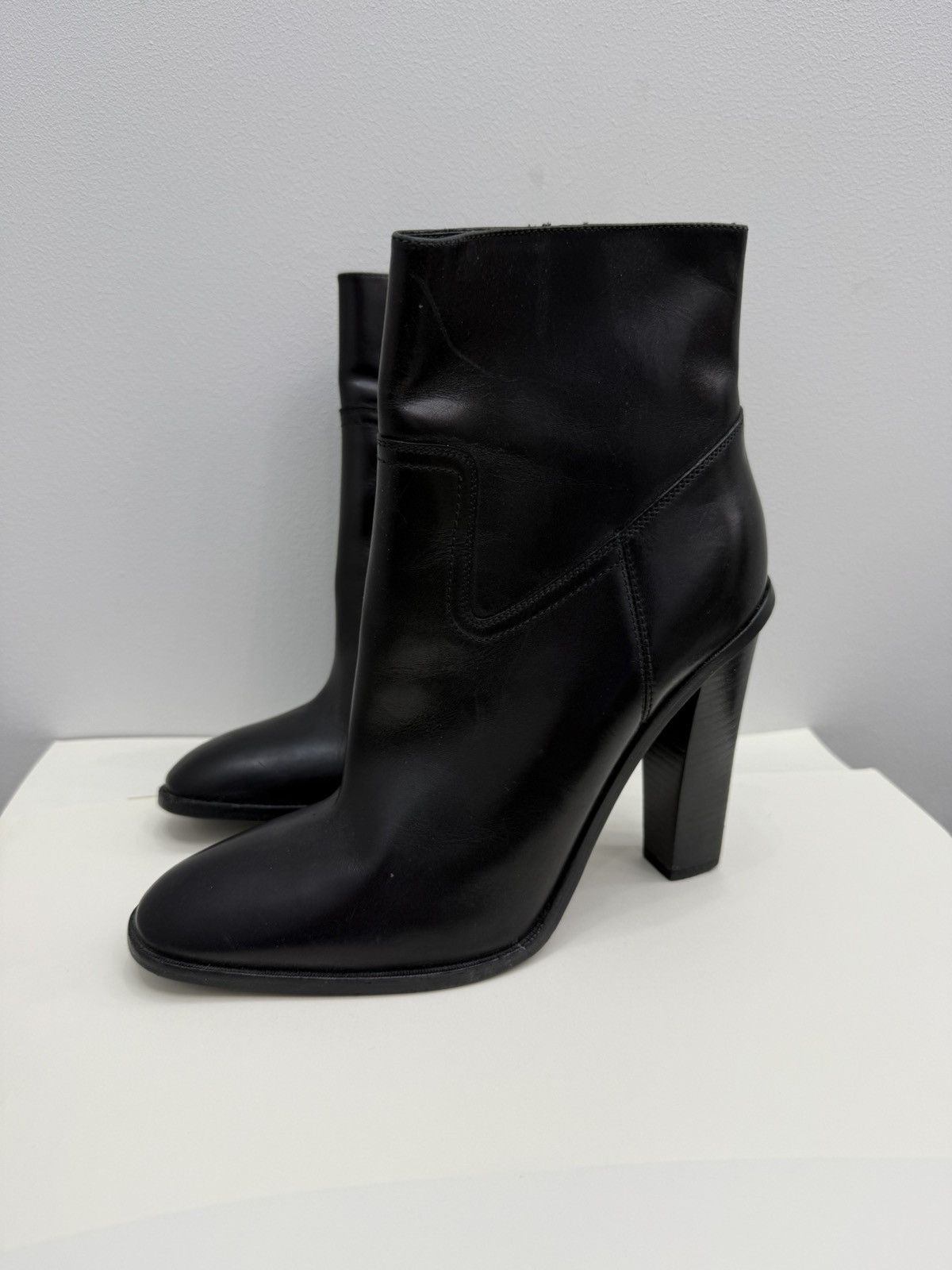Saint Laurent Paris Saint Laurent Paris Leather Jodie Ankle Boots Size US 9 / IT 39 - 1 Thumbnail
