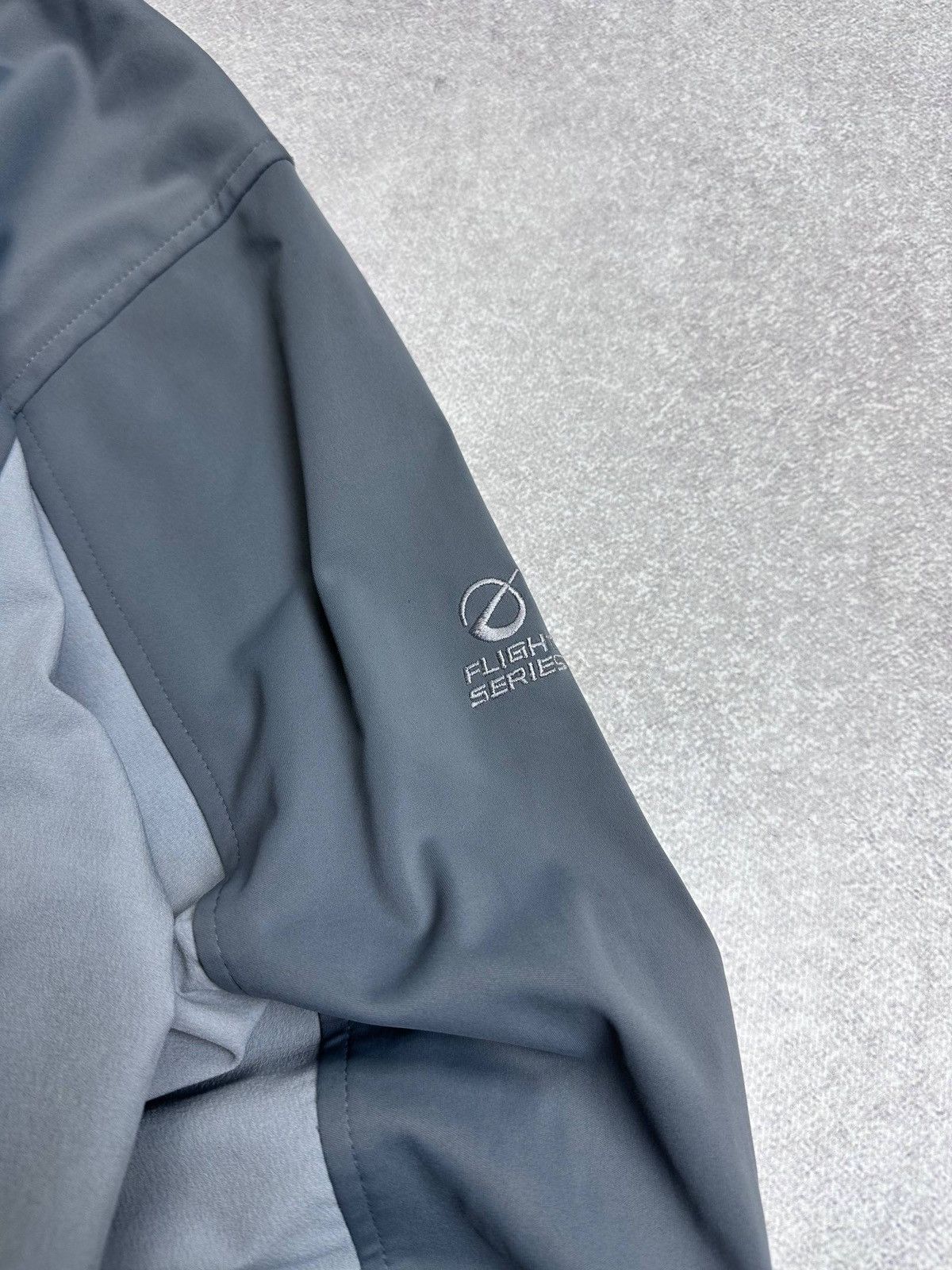 The North Face Vintage The North Face Flight Series Windstopper Jacket L Size US L / EU 52-54 / 3 - 7 Thumbnail