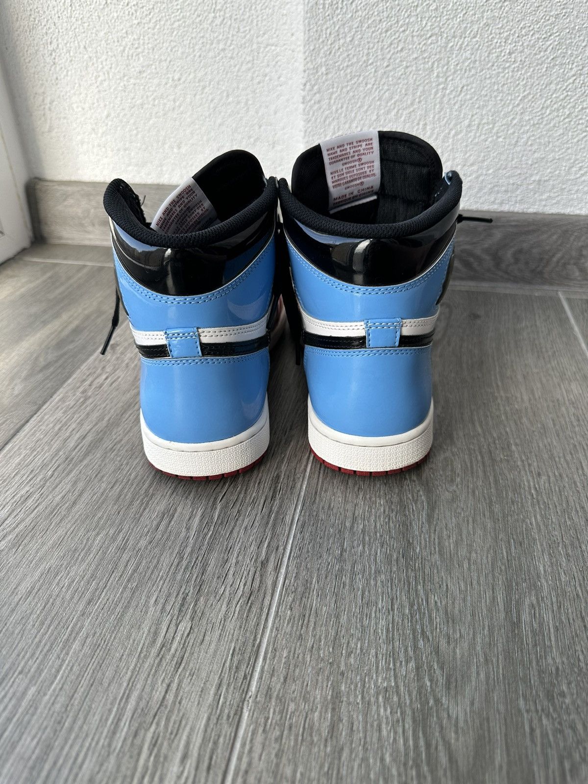Nike Air Jordan 1 High 'Fearless' Size US 8 / EU 41 - 5 Thumbnail