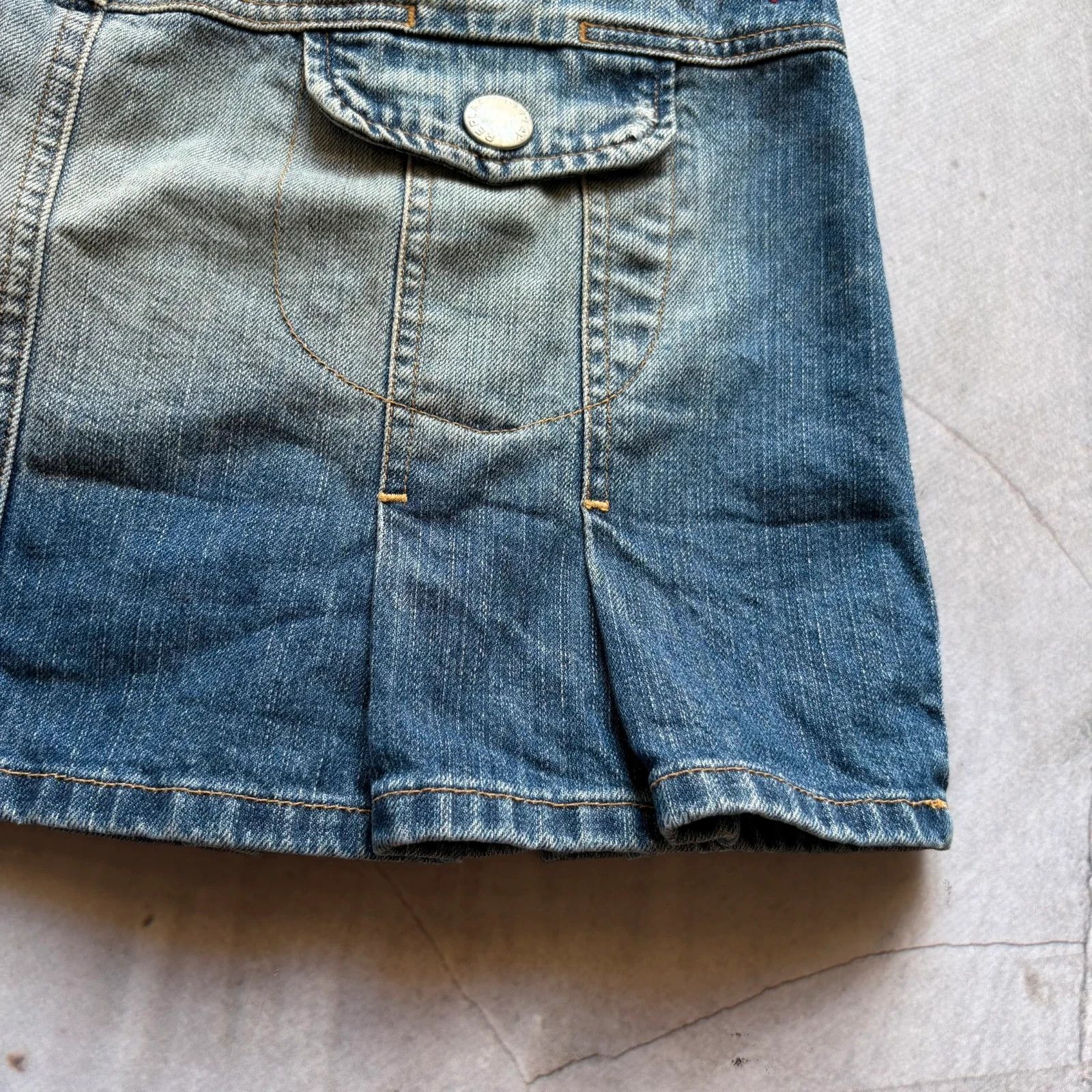 Hysteric Glamour Y2K 00s Replay Denim Faded distressed Embroidered Mini Skirt Size 30" / US 8 / IT 44 - 11 Thumbnail