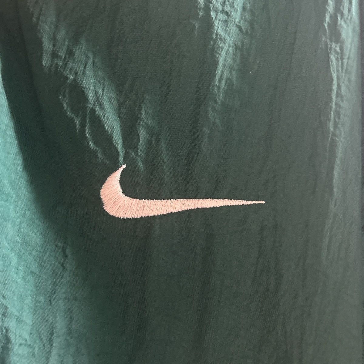 Nike Nike Vintage 90s Windbreaker Green and White, Size XXL Size US XXL / EU 58 / 5 - 2 Thumbnail