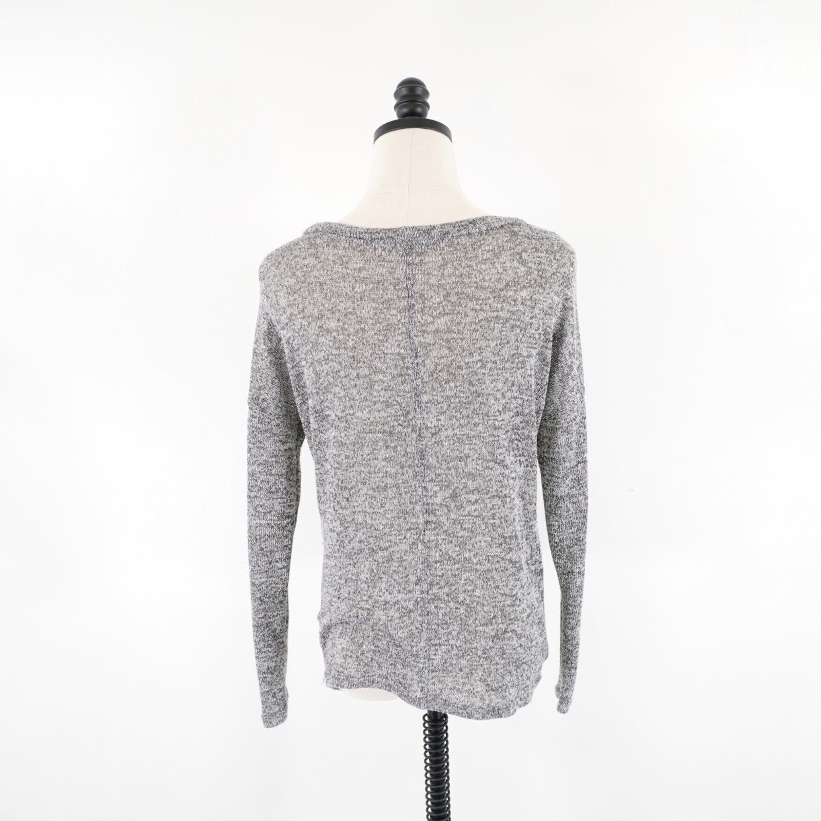 Designer Charlotte Russe Medium Gray Knit Light Weight Sweate Size M / US 6-8 / IT 42-44 - 4 Thumbnail