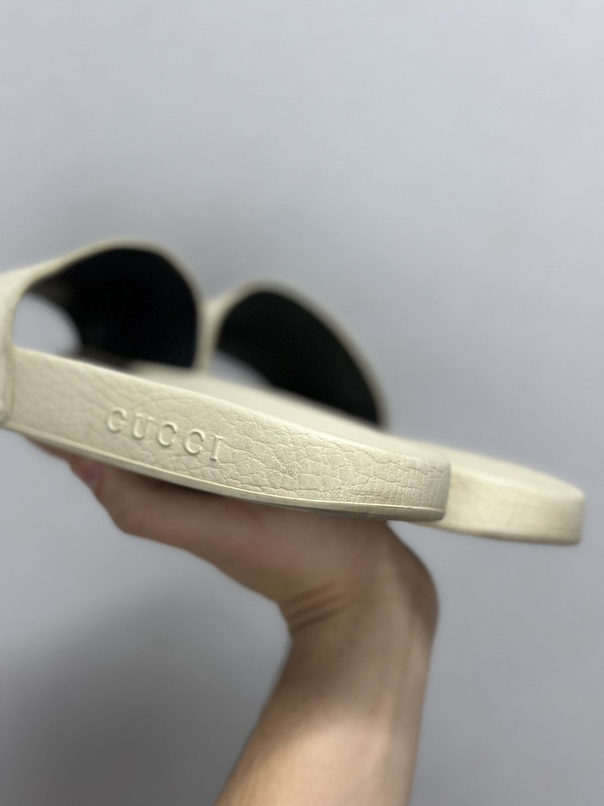 Gucci Gucci microguccissima Slides Cream Monogram Pattern Sandals Size US 10 / EU 43 - 7 Thumbnail