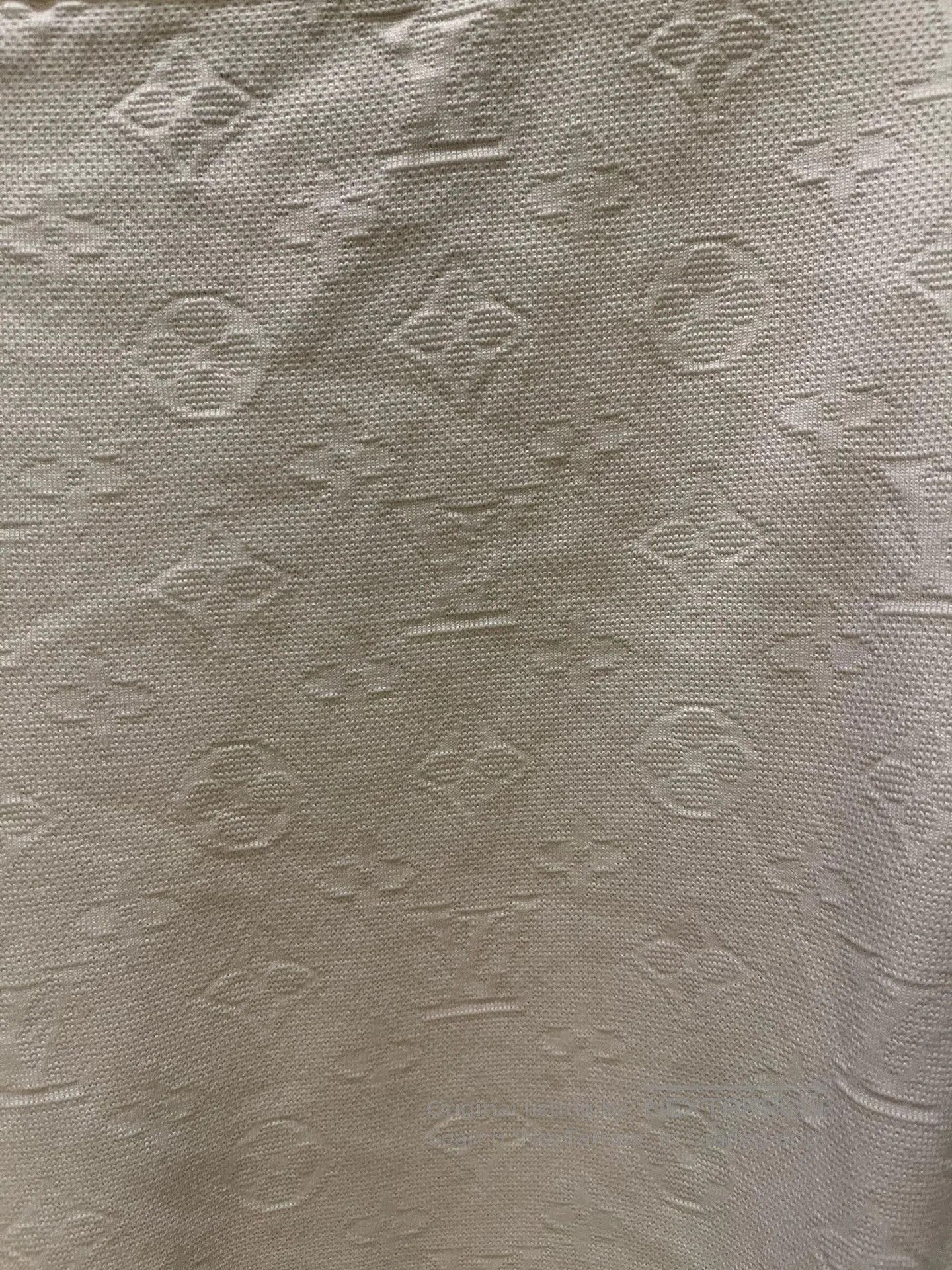 Louis Vuitton louis vuitton classic logo short sleeve shirt. Size US XL / EU 56 / 4 - 4 Thumbnail