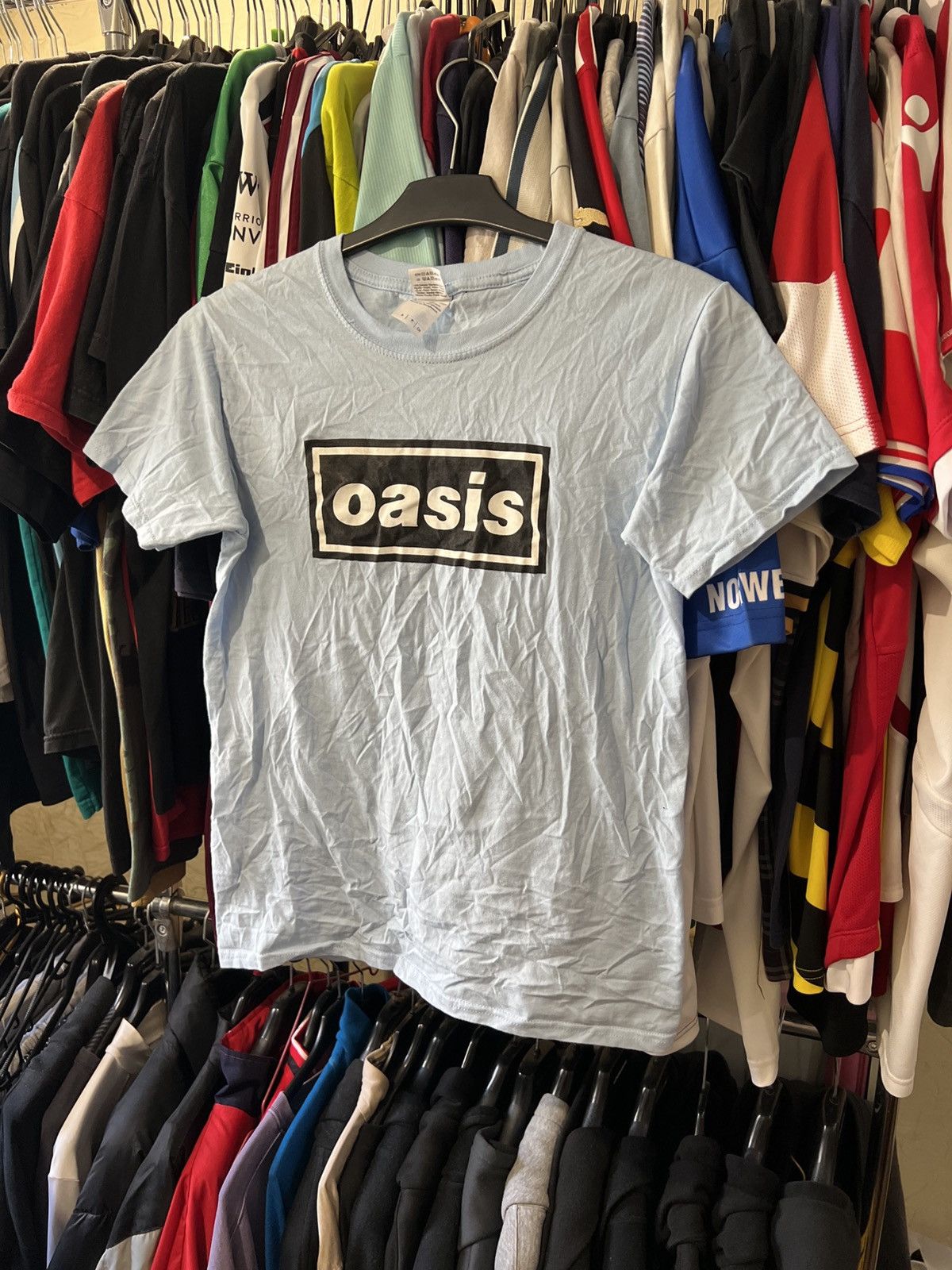 Band Tees VINTAGE OASIS DEFINITELY MAYBE BLUE AOP BOX LOGO T SHIRT Size US S / EU 44-46 / 1 - 1 Thumbnail