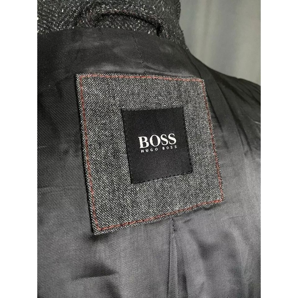 Hugo Boss MINT! Hugo Boss Herringbone Men's Gray Wool Blazer Sportcoat Size 52R - 8 Thumbnail