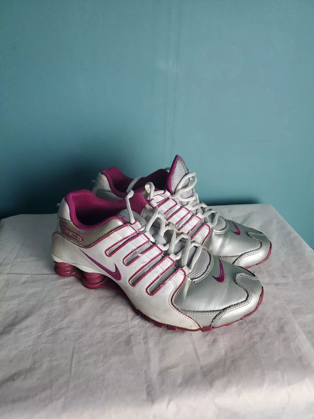 Nike Women s Size 8 Nike Shox Running Shoes Pink Grailed