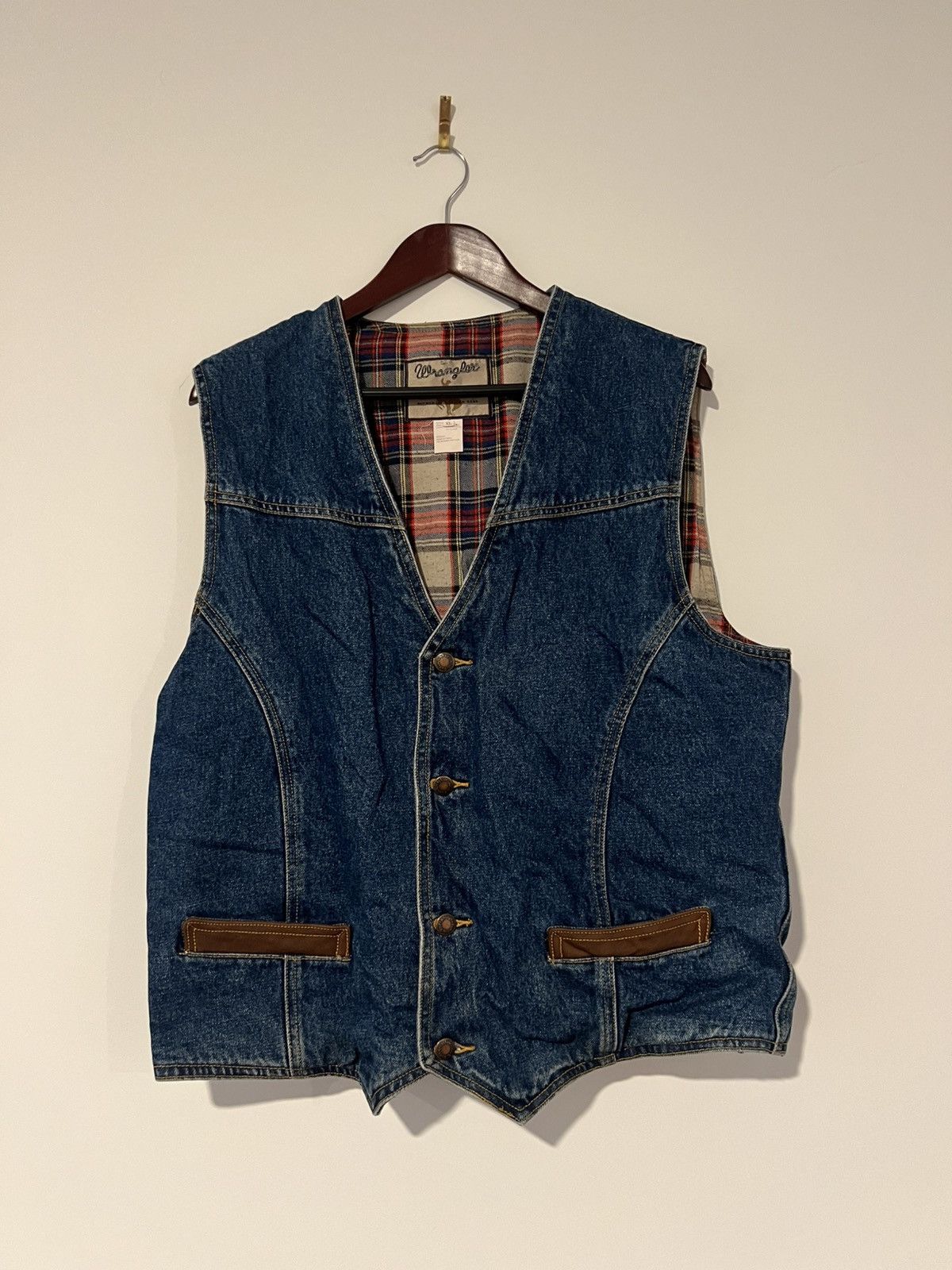 Vintage × Warner Bros Vintage Wrangler Denim Vest Size US XL / EU 56 / 4 - 1 Thumbnail