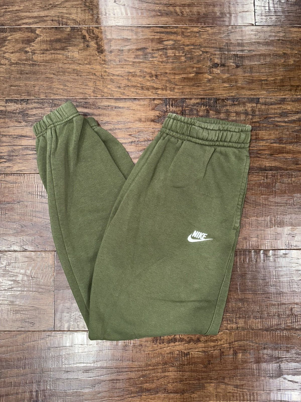 Nike Nike Club Fleece Olive Sweatpants Size US 34 / EU 50 - 1 Thumbnail