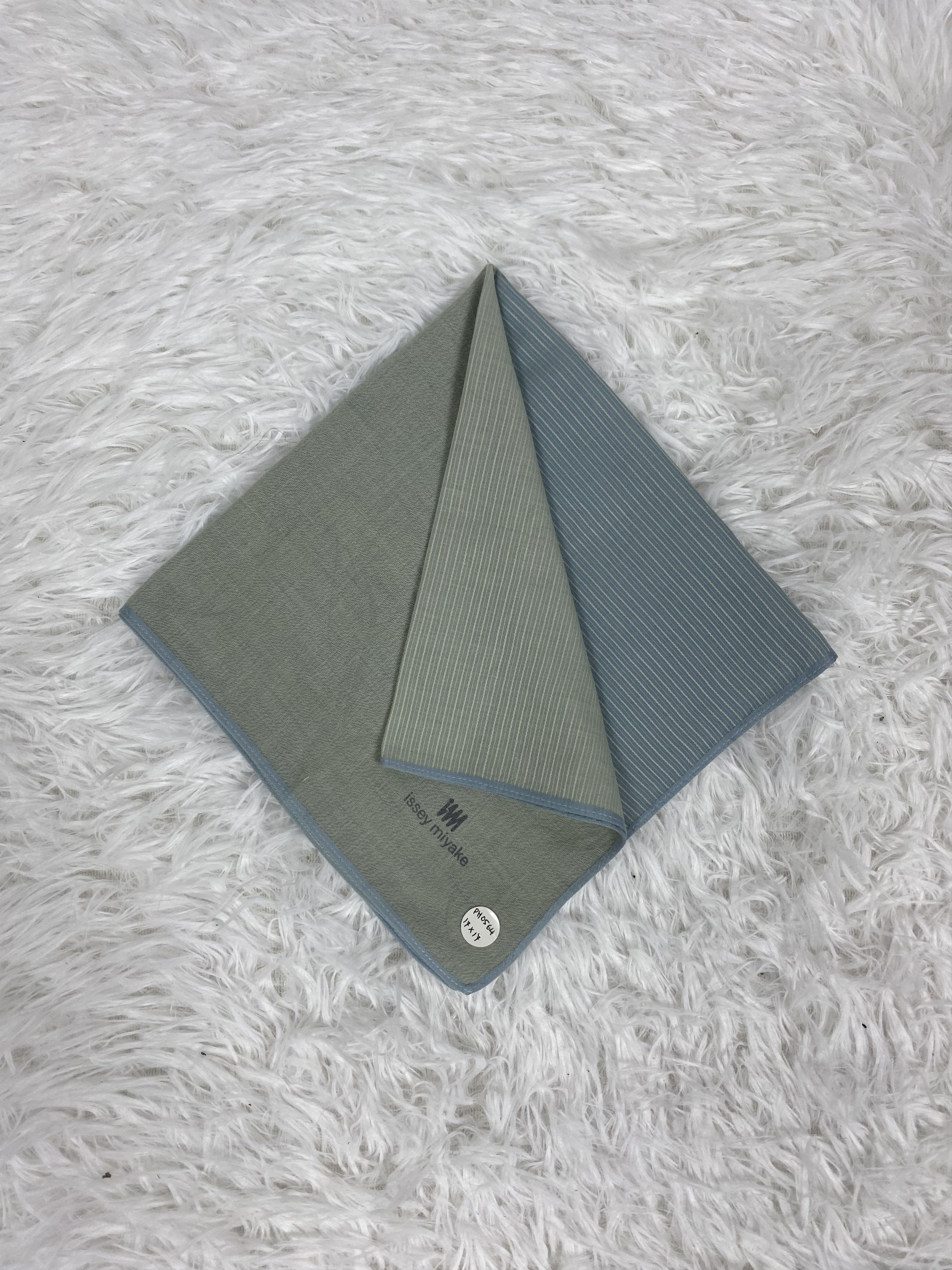 Issey Miyake Vintage Issey Miyake Handkerchief Neckerchief PH0564 Size ONE SIZE - 1 Thumbnail