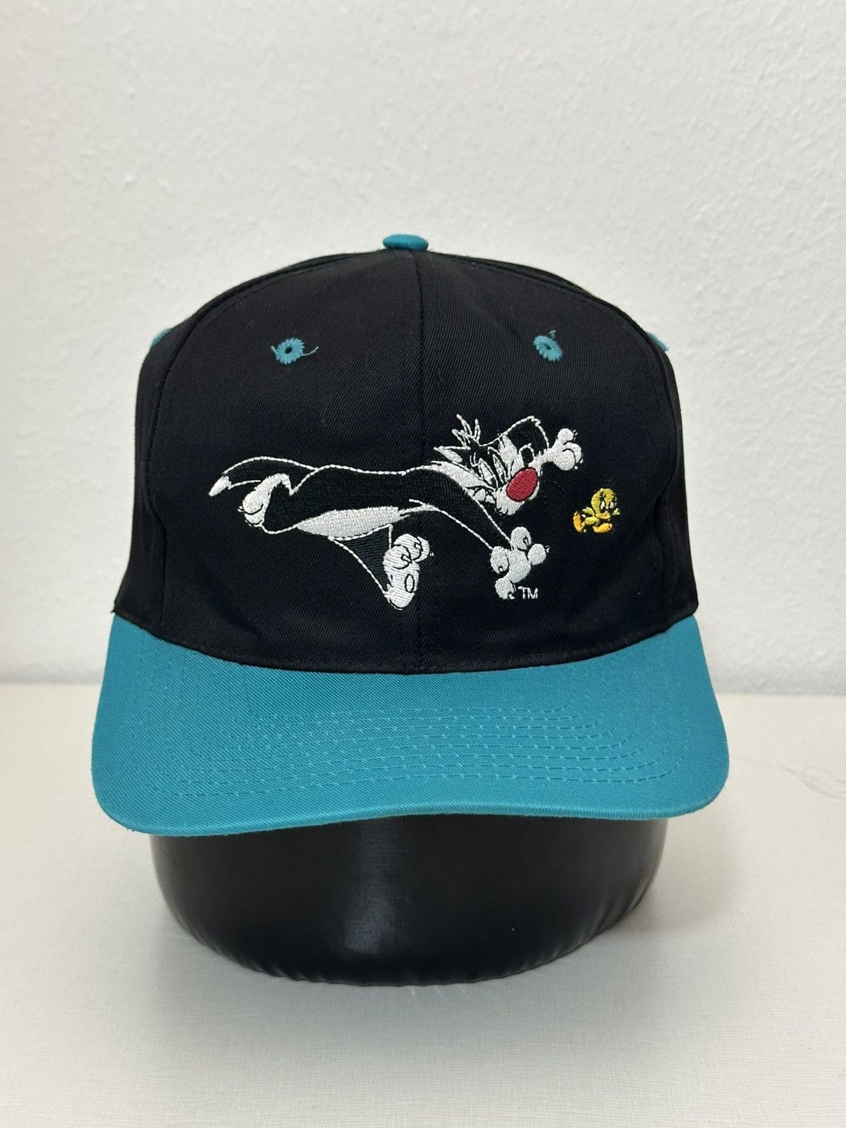 Warner Bros Vintage 90s Looney Tunes 1993 Drew Pearson Snapback Size ONE SIZE - 1 Thumbnail