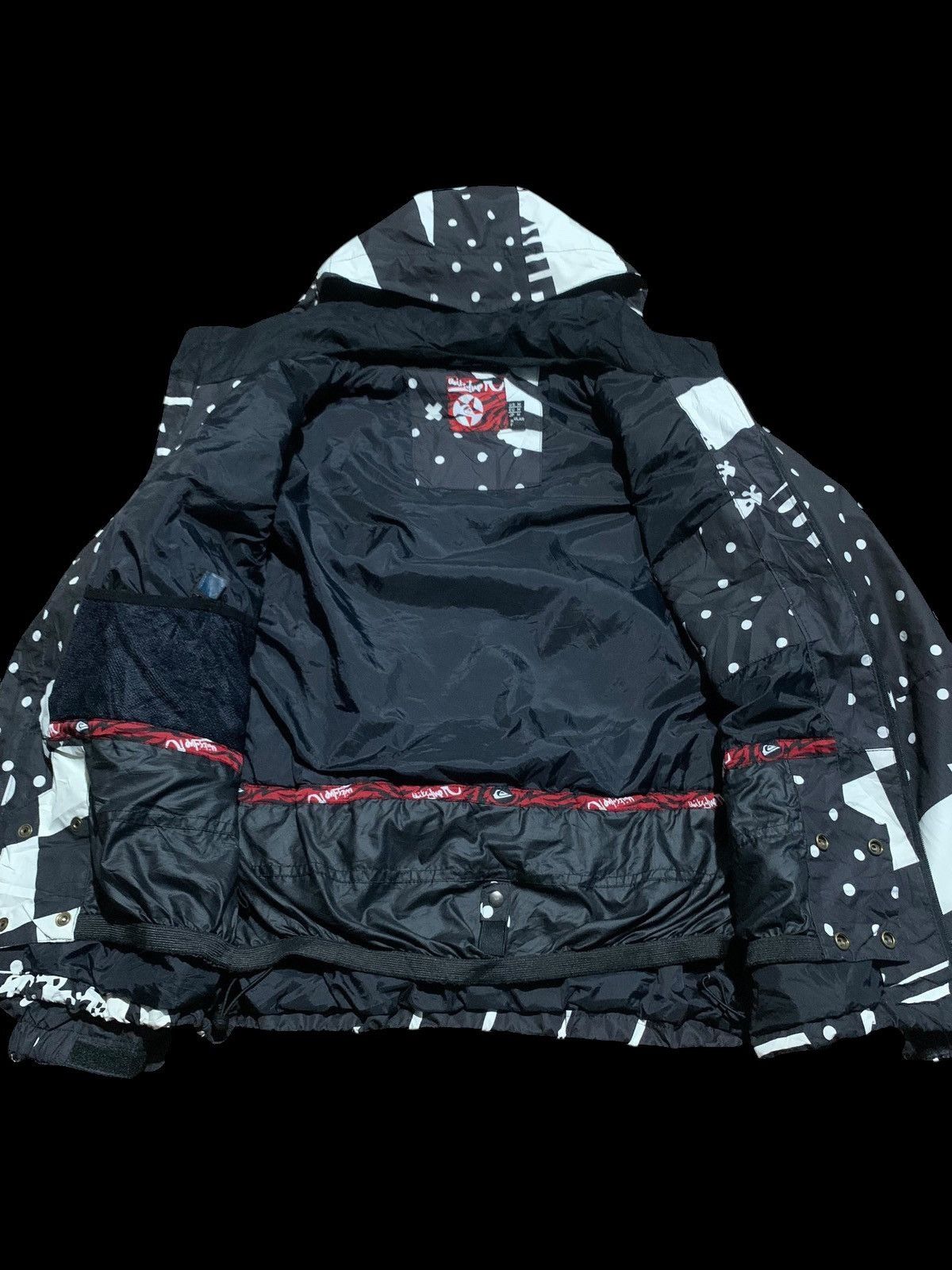 Quicksilver × Quiksilver Quicksilver black white snow jacket Size US M / EU 48-50 / 2 - 4 Thumbnail