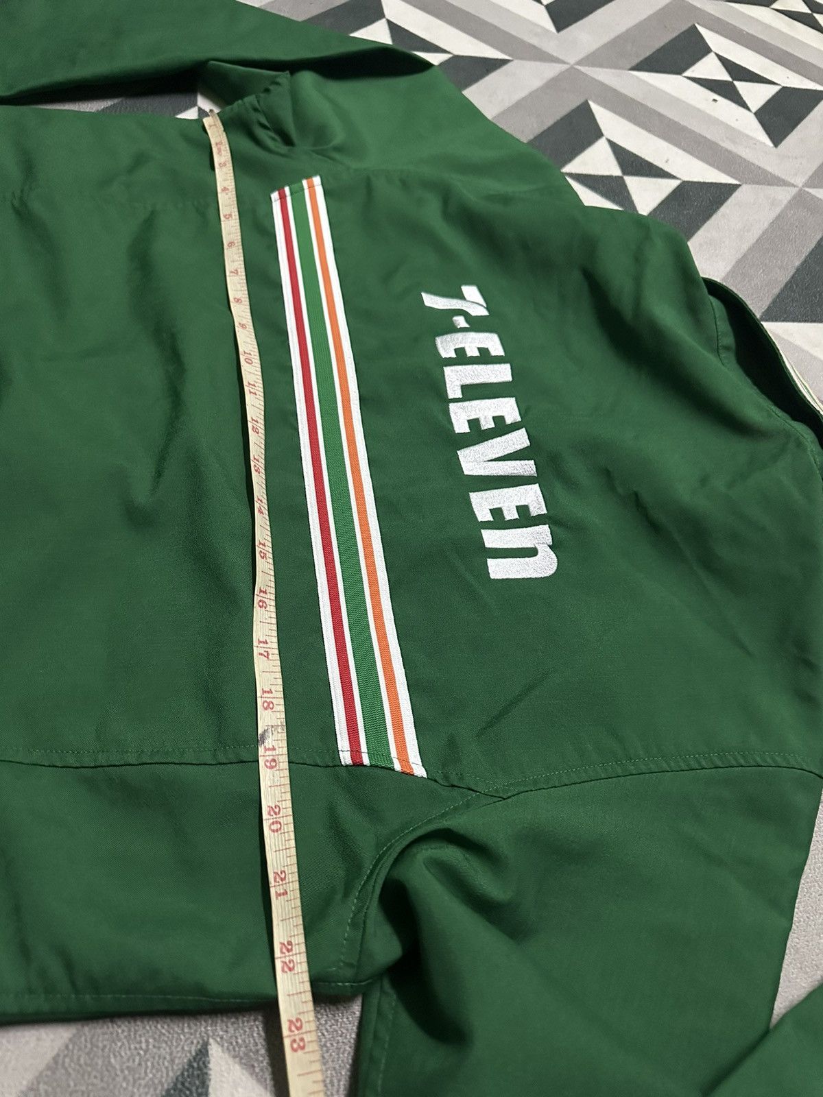 Vintage Vintage staff uniform 7 eleven shirts limited Size US L / EU 52-54 / 3 - 6 Thumbnail