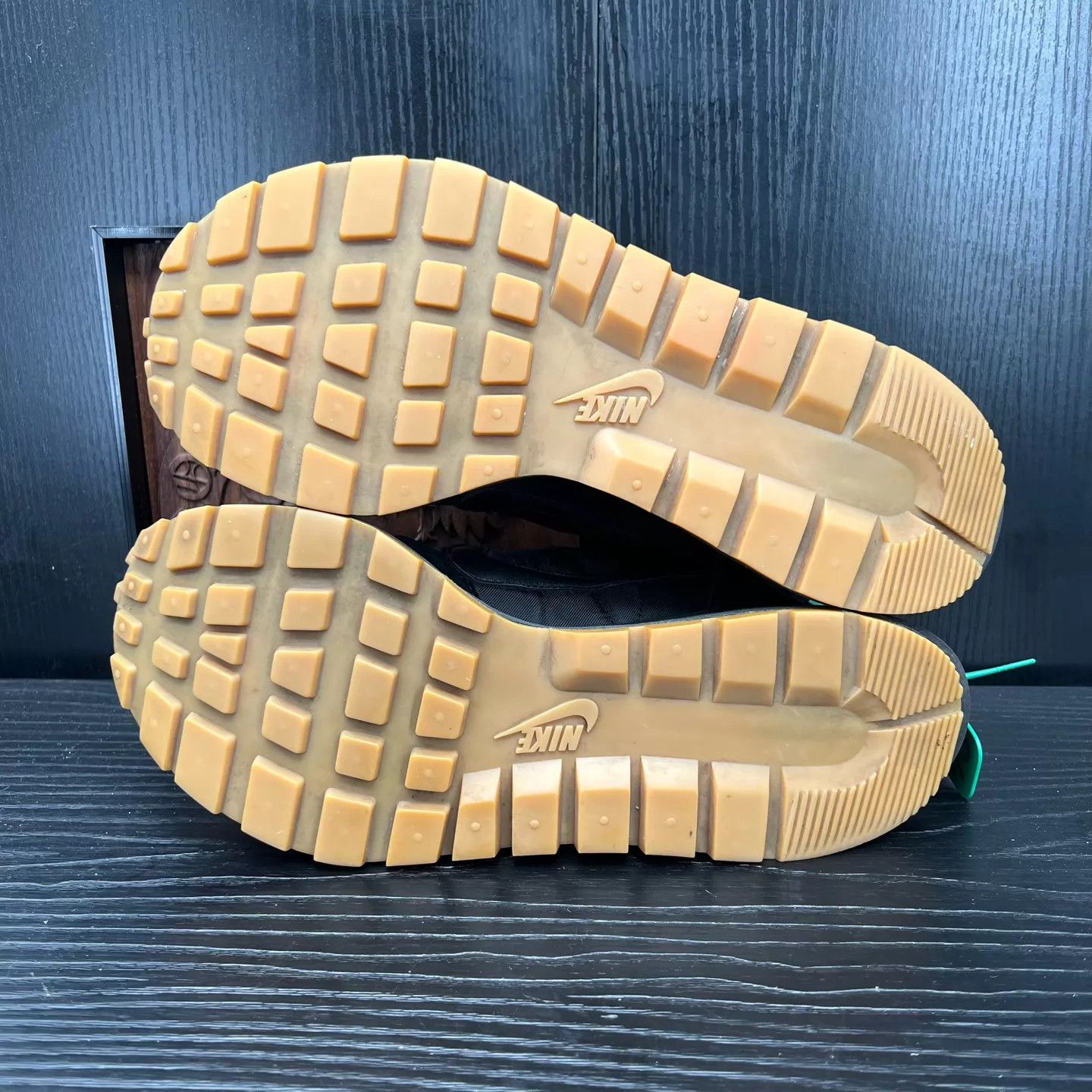 Nike sacai vaporwaffle black gum 42.5 new boxed Size US 9.5 / EU 42-43 - 7 Thumbnail