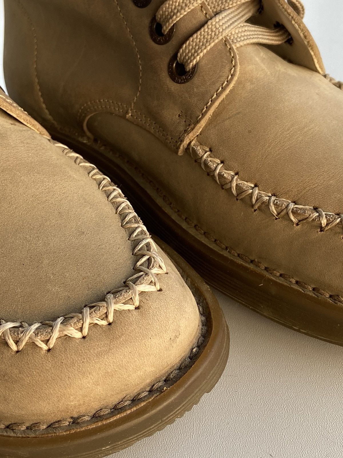 Dr. Martens Dr. Martens AirWair Beige Leather Boots US-8 EU40 Size US 8 / IT 38 - 12 Thumbnail