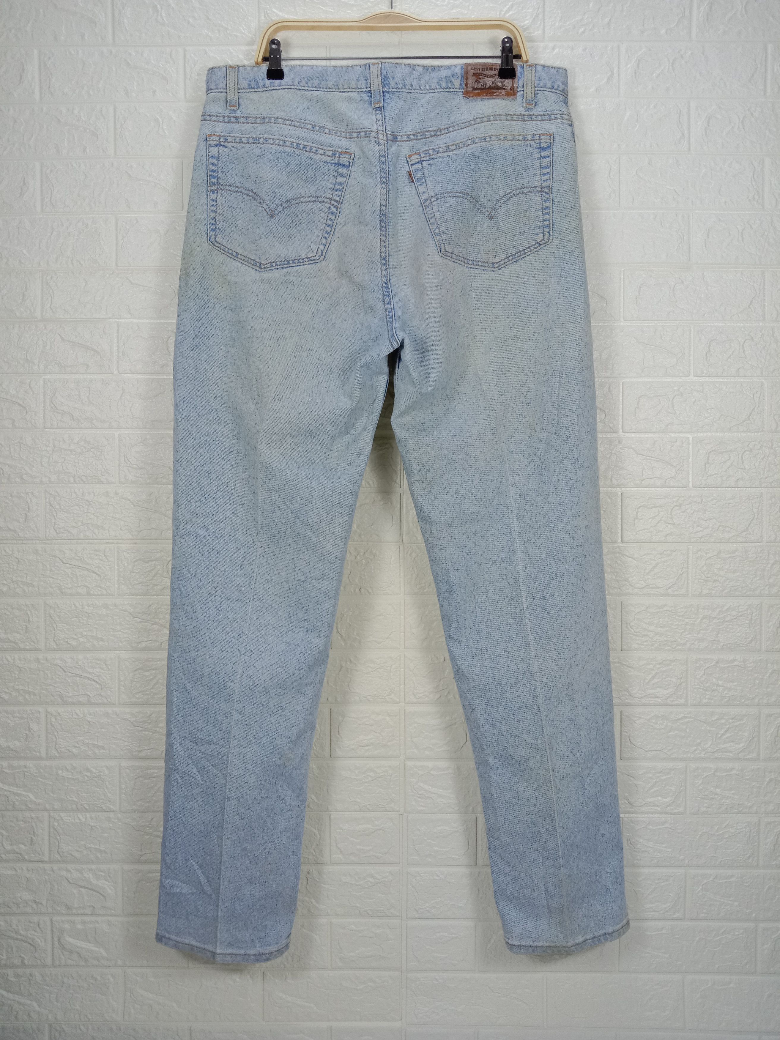 Levi's Vintage 90s Levi's 540 Jeans Light Wash Relaxed Fit Denim Size US 39 - 5 Thumbnail