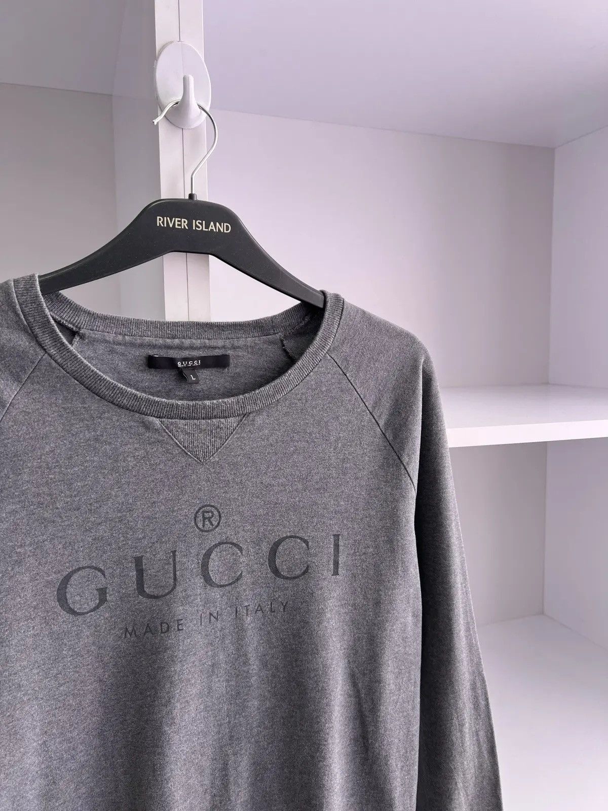 Designer × Gucci × Vintage Vintage Gucci Made In italy Big Logo Spell Out Sweatshirt Size US M / EU 48-50 / 2 - 7 Thumbnail