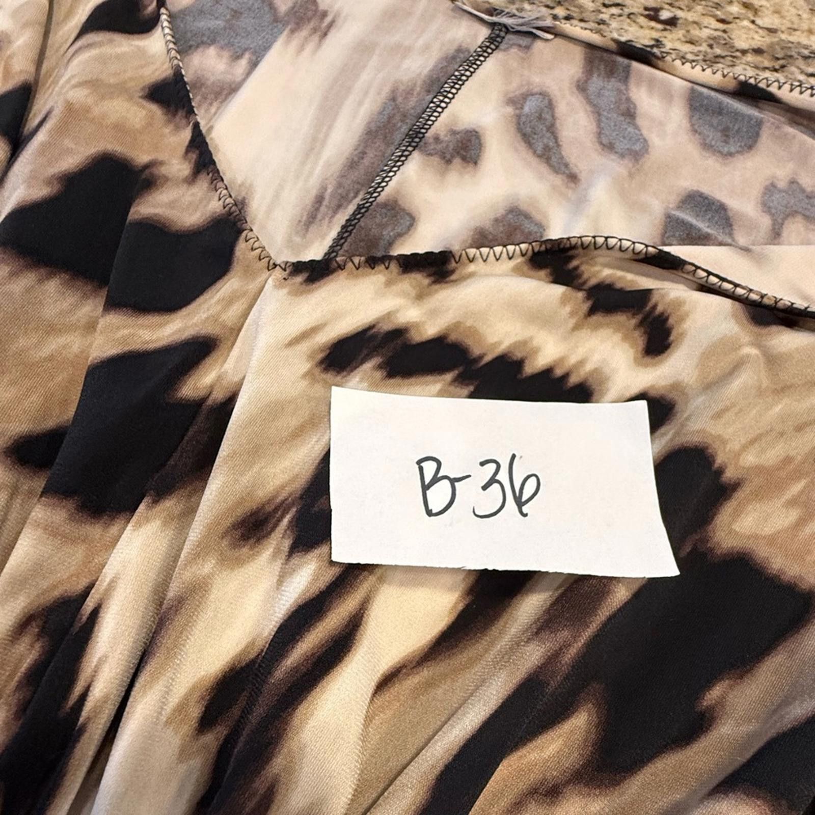 Other Leopard print V neck top chic versatile Lagenlook SZ M Size M / US 6-8 / IT 42-44 - 11 Thumbnail
