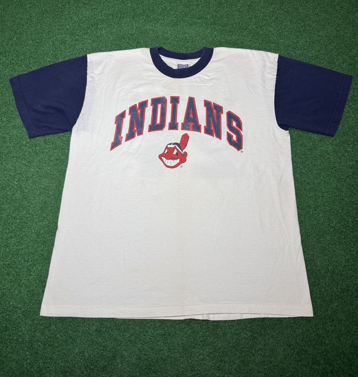 Vintage Cleveland Indians Manny Ramirez #24 XL 90s XL MLB T Shirt Size US XL / EU 56 / 4 - 1 Thumbnail