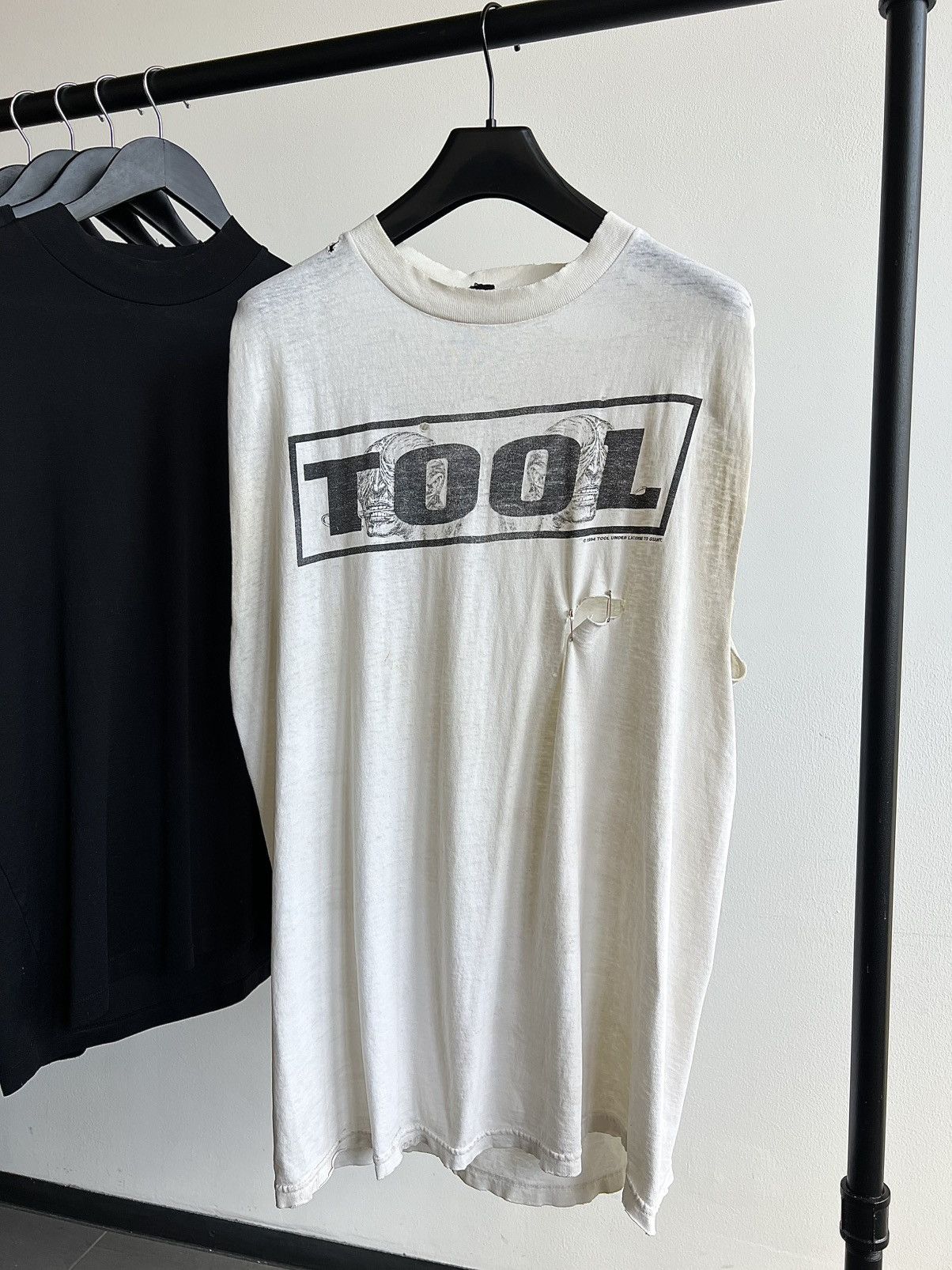Band Tees × Vintage Vintage Perfectly Thrashed Tool Band Tank Top Size US XL / EU 56 / 4 - 1 Thumbnail