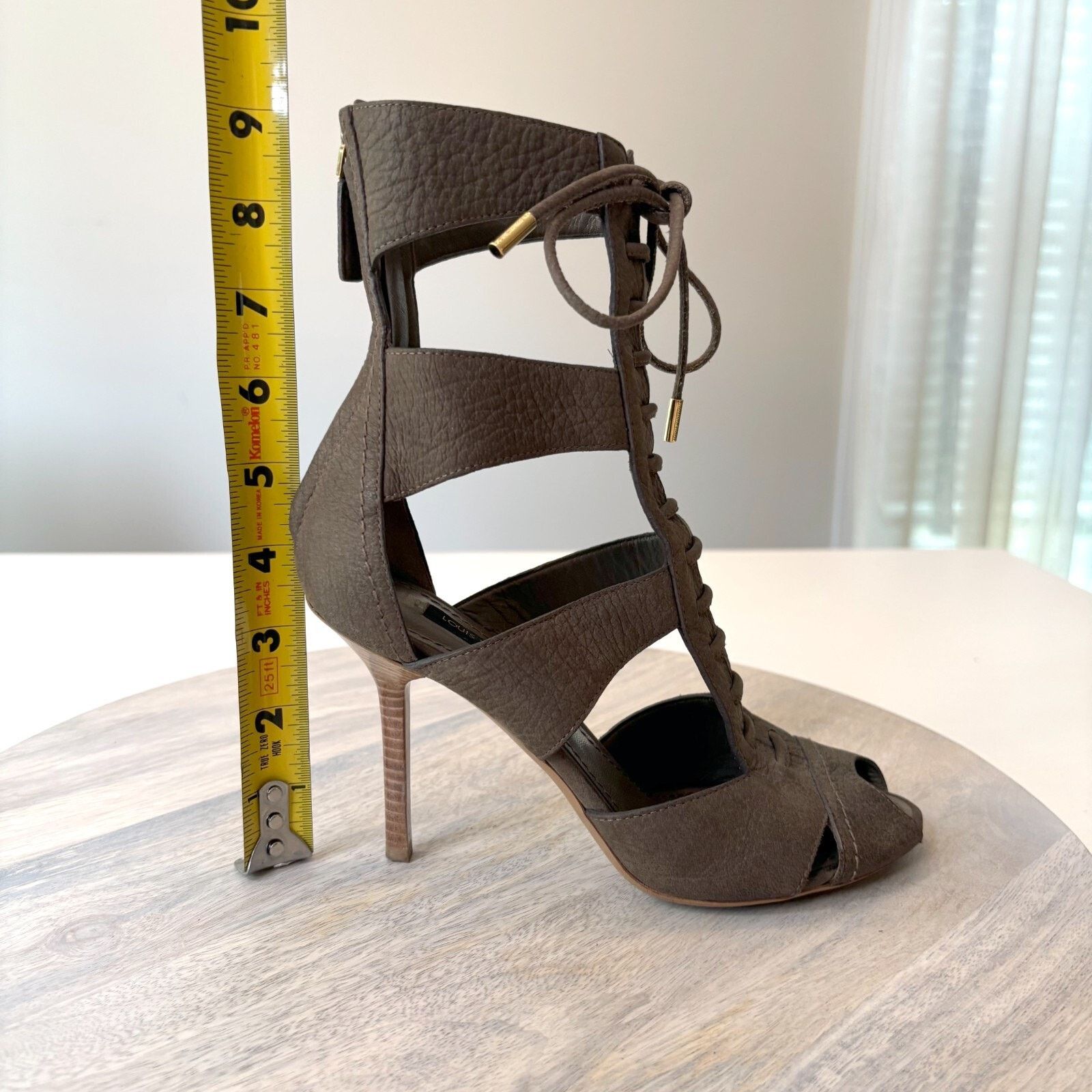 Louis Vuitton Louis Vuitton Corfu Leather Gladiator Lace Up Sandals Size 5 Size US 5 / IT 35 - 15 Thumbnail
