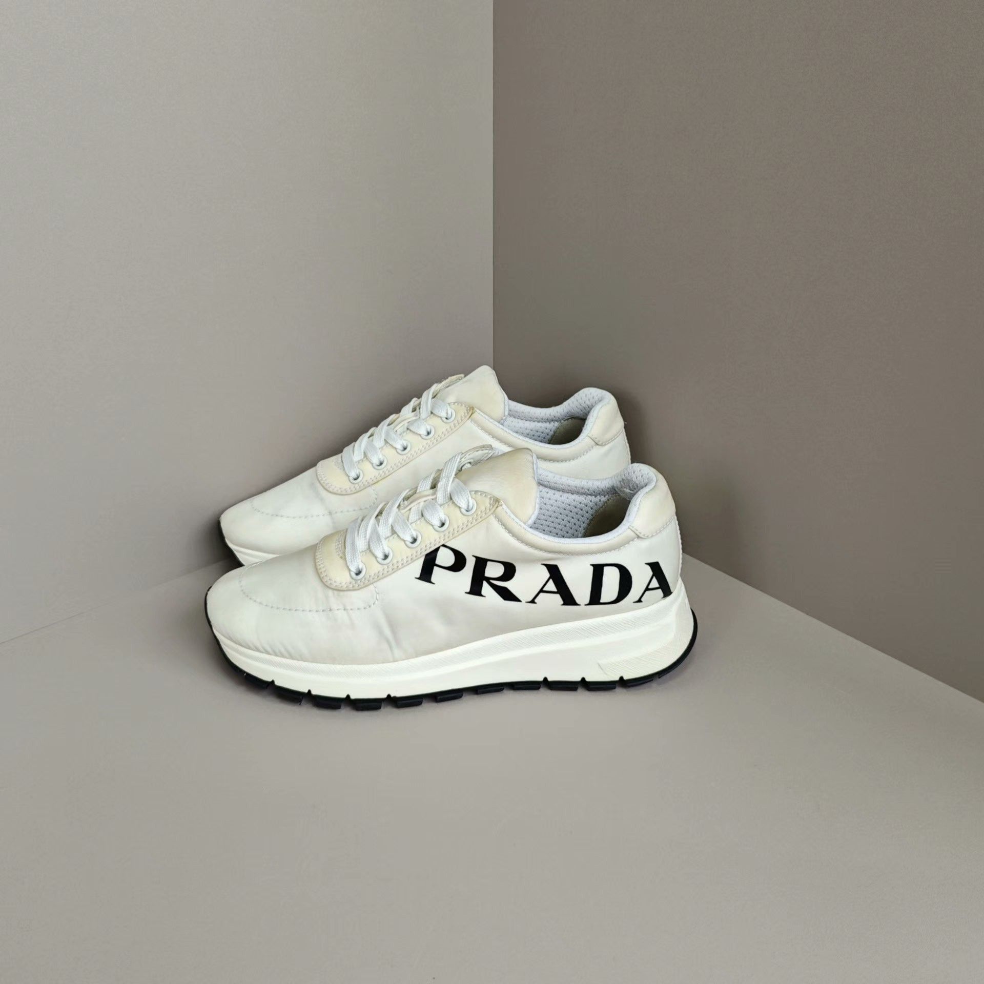 Prada Prada Casual Lowtop Sneakers us_8 Women Size US 8 / IT 38 - 1 Thumbnail