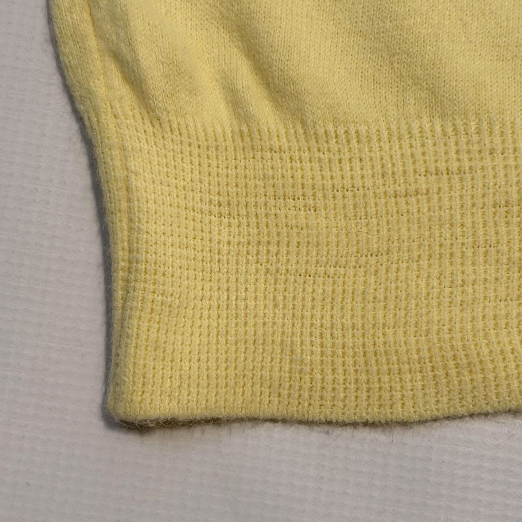 Vintage VINTAGE Aureus Sweater Pullover Mens M Yellow V-Neck Acrylic Patch 90s Size US M / EU 48-50 / 2 - 4 Thumbnail