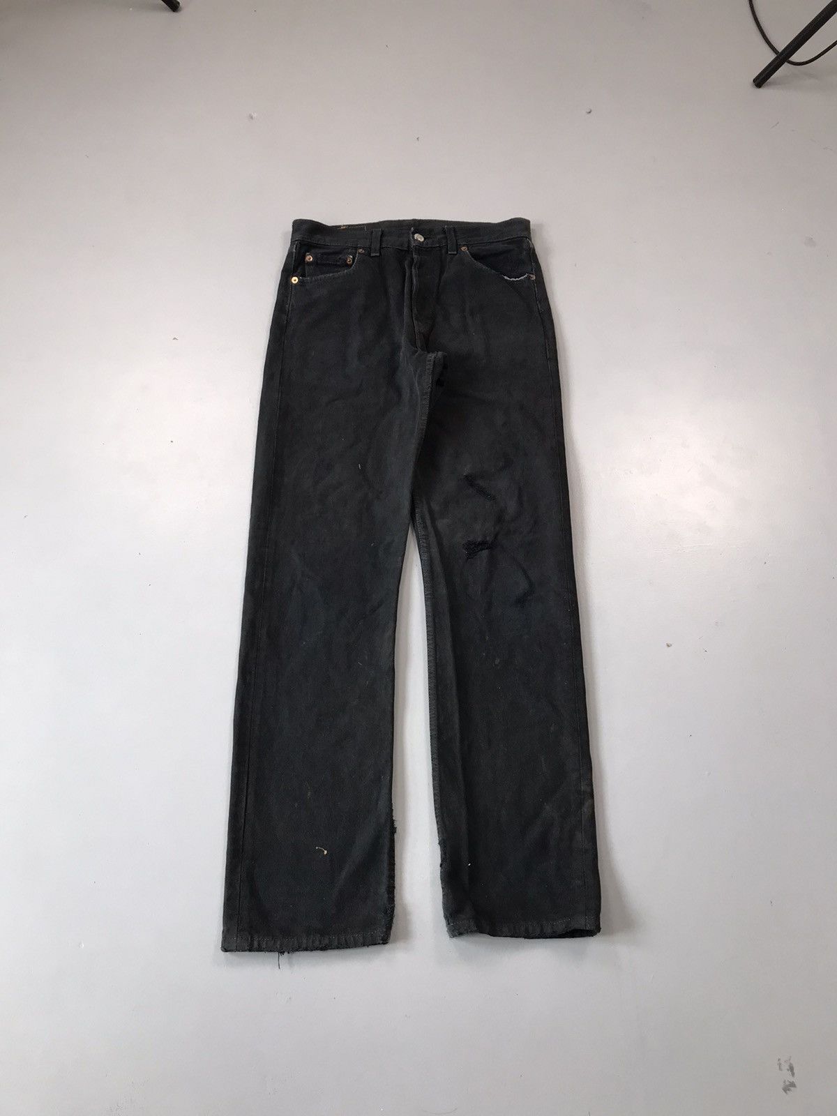 Levi's Vintage Levi’s 501 paper tab distressed denim Size US 30 / EU 46 - 1 Thumbnail