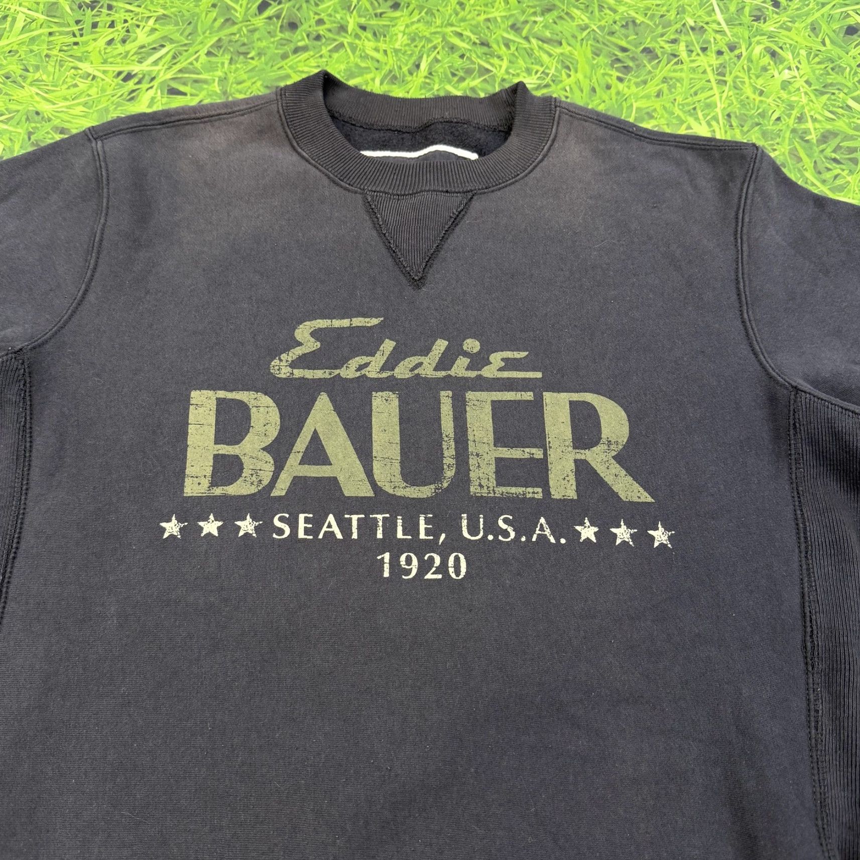Eddie Bauer Eddie Bauer Sweatshirt Mens Medium Black Crewneck Seattle USA 1920 Logo Gray Graphic Print Pullover M Size US M / EU 48-50 / 2 - 3 Thumbnail