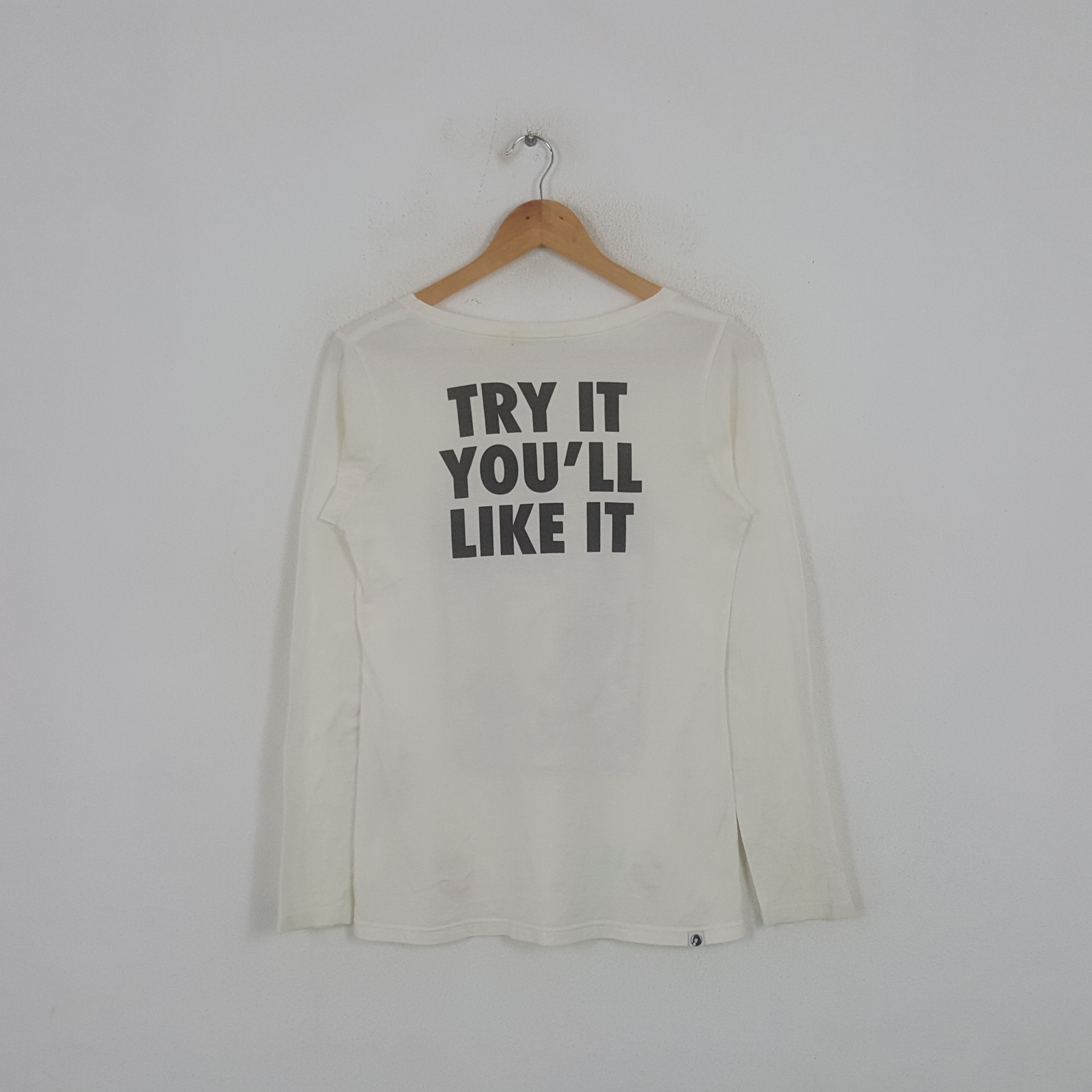 Hysteric Glamour Vintage Hysteric Glamour Japanese Brand Scoop Neck Tshirt Size US S / EU 44-46 / 1 - 3 Thumbnail