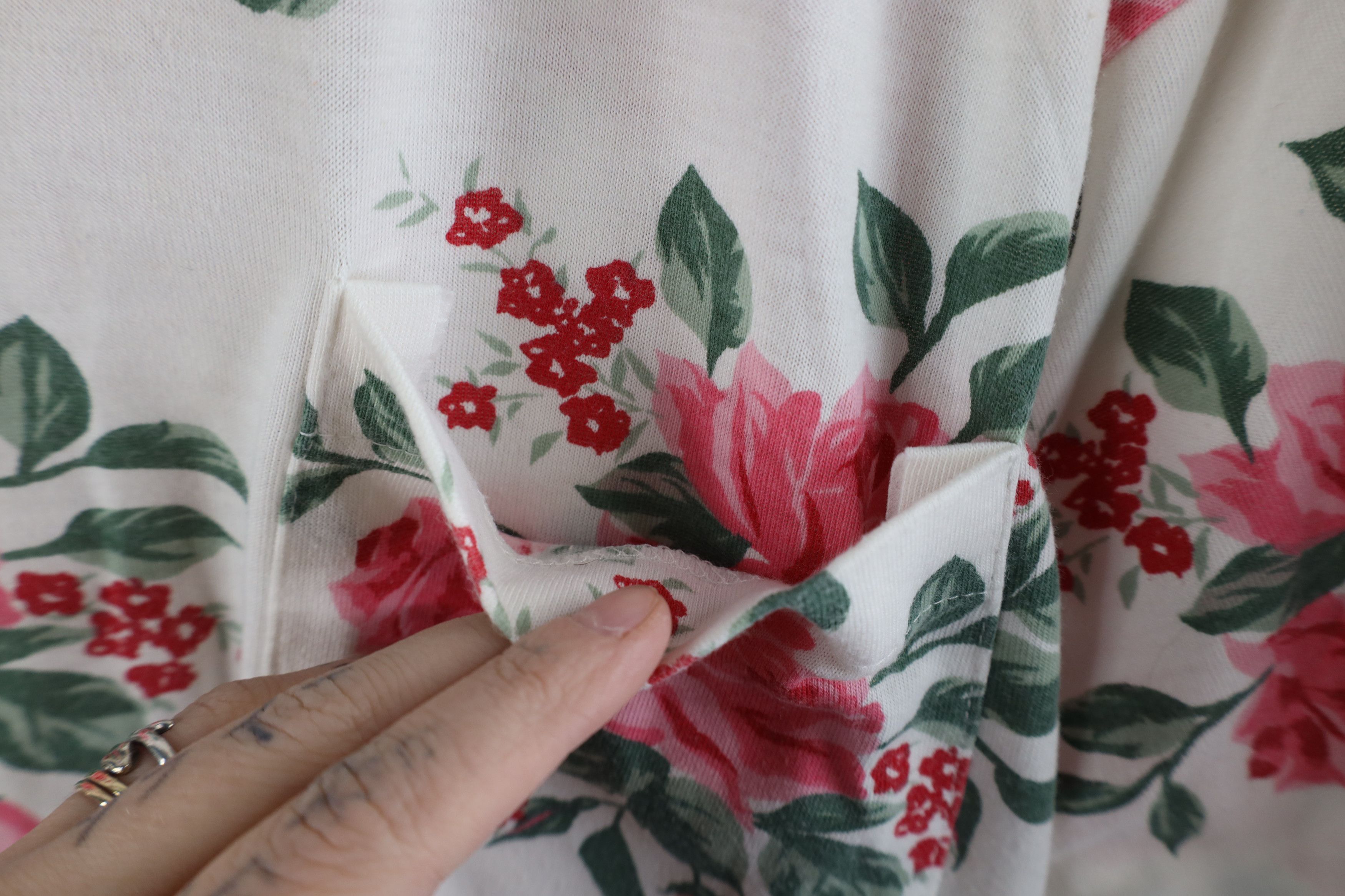 Vintage Vintage 90s Streetwear Over Print Boxy Fit Pocket T-Shirt Size L / US 10 / IT 46 - 6 Thumbnail