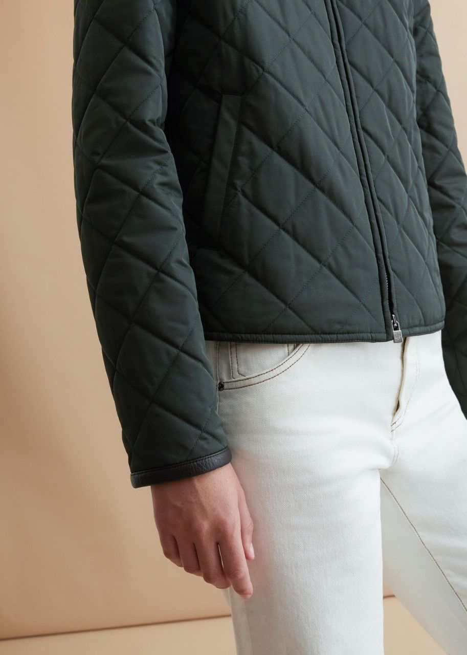 o1srvl11e0424 Jacket in Black
