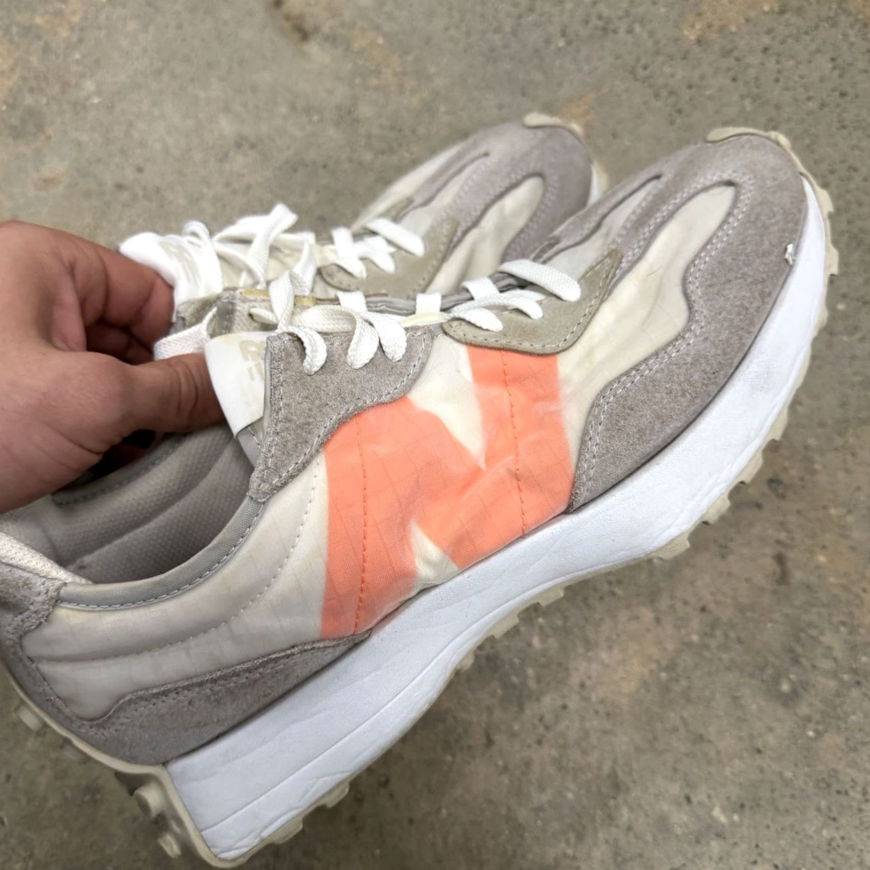 New Balance New Balance 327 MS327SS Sea Salt Bright Orange Sneakers Mens 10.5 Shoes or Sneakers Size US 10 / EU 43 - 7 Thumbnail