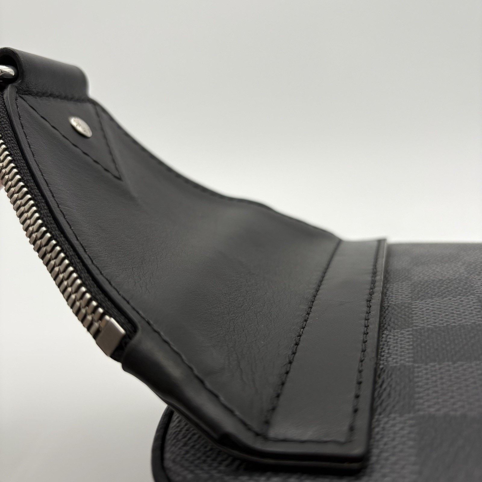 Louis Vuitton Sling Bag Damier Graphite Canvas ' Black ' | SUPER CLEAN! Size ONE SIZE - 10 Thumbnail