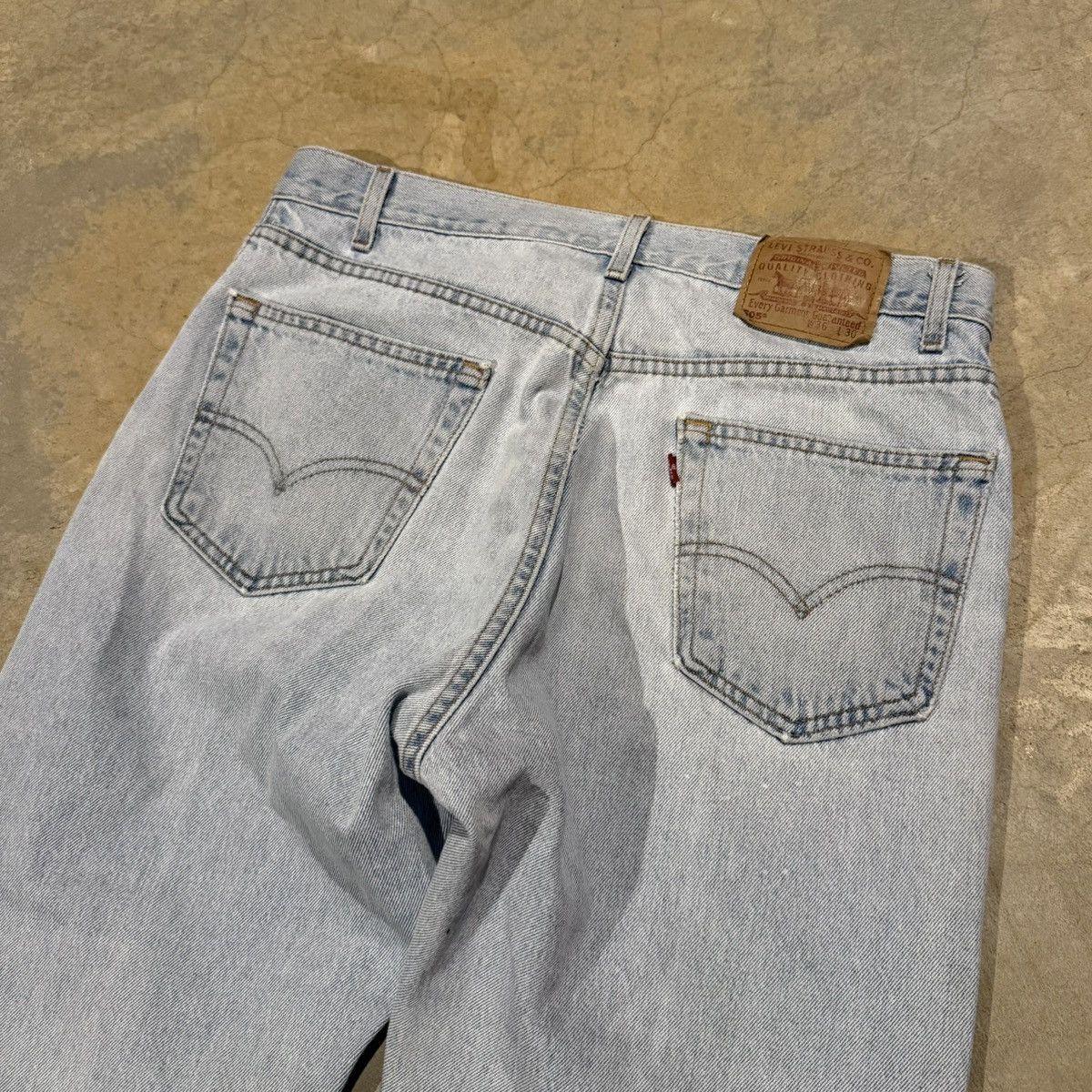 Levi's Vtg 1990s Levi’s 505 Faded Distressed Jeans USA Grunge ERD Size US 35 - 10 Thumbnail