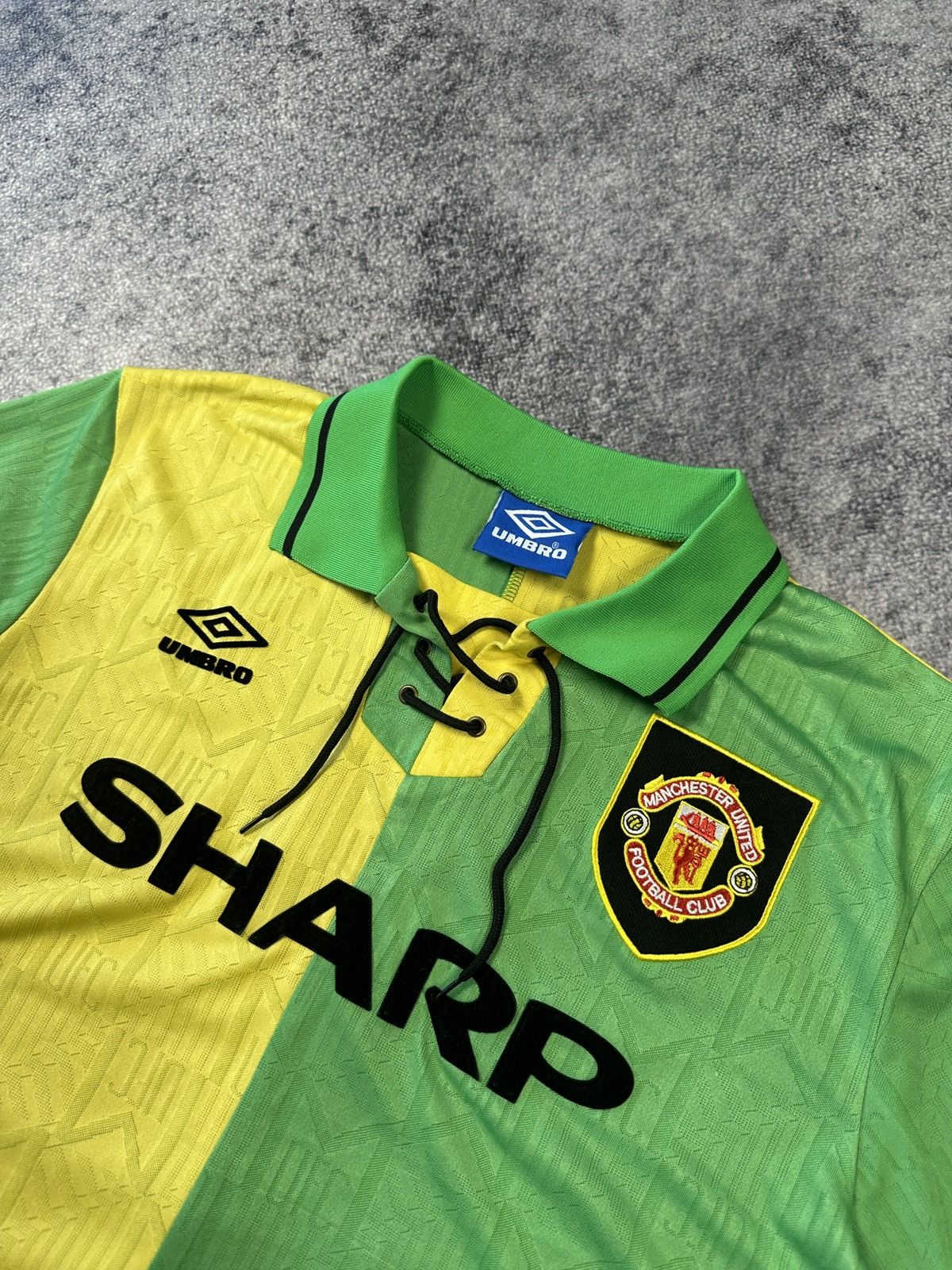 Umbro Vintage Umbro Manchester United Cantona 7 Soccer Jersey Rare Size US L / EU 52-54 / 3 - 4 Thumbnail