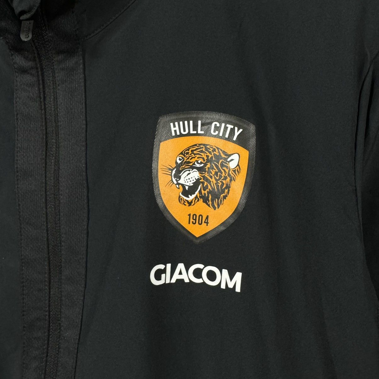 Umbro Umbro Hull City Light Jacket Size US XL / EU 56 / 4 - 4 Thumbnail