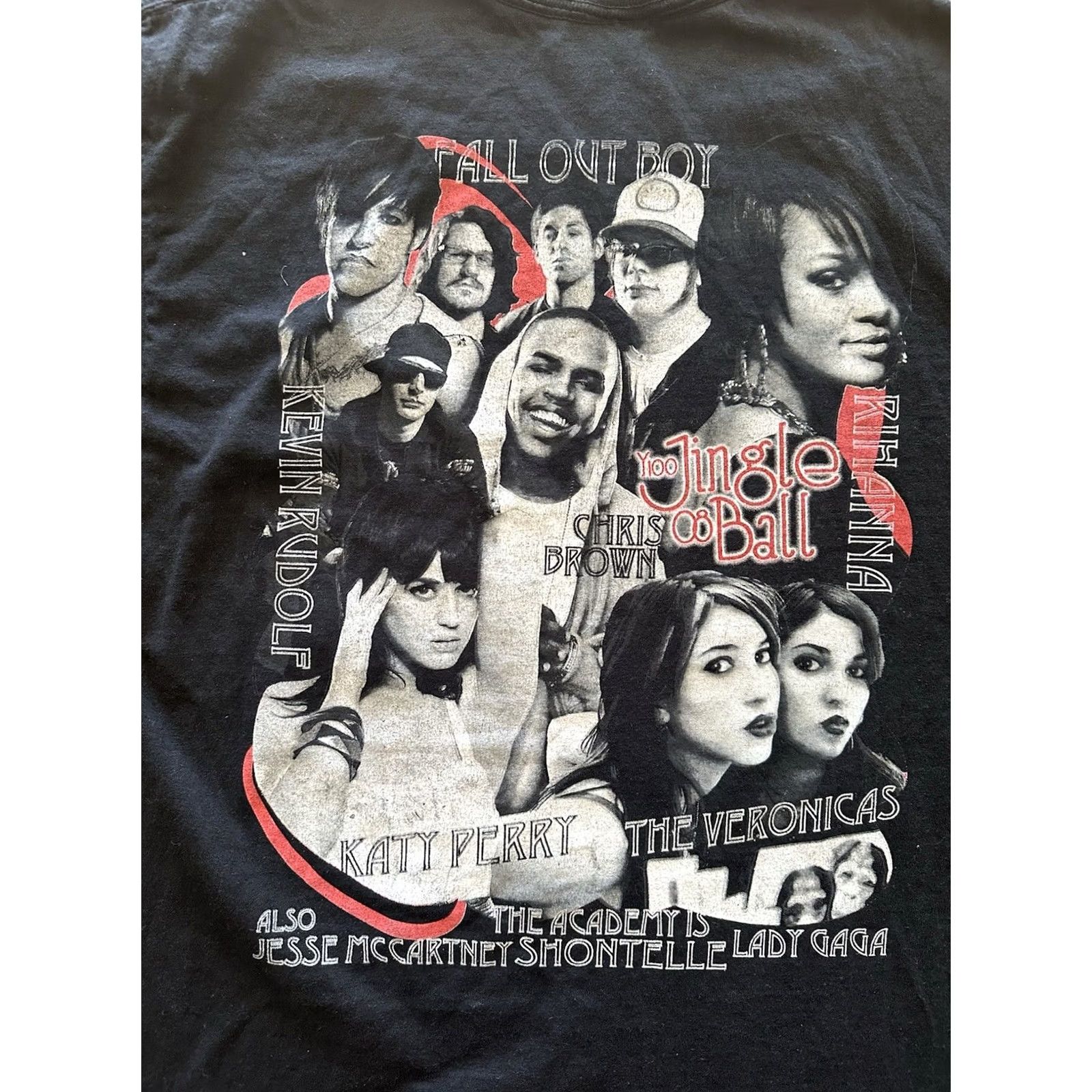 Fruit Of The Loom VTG 2008 Chris Brown Rihanna Hip-Hop Rock R&B Double-Sided Black Tee Size Medium Size US M / EU 48-50 / 2 - 3 Thumbnail