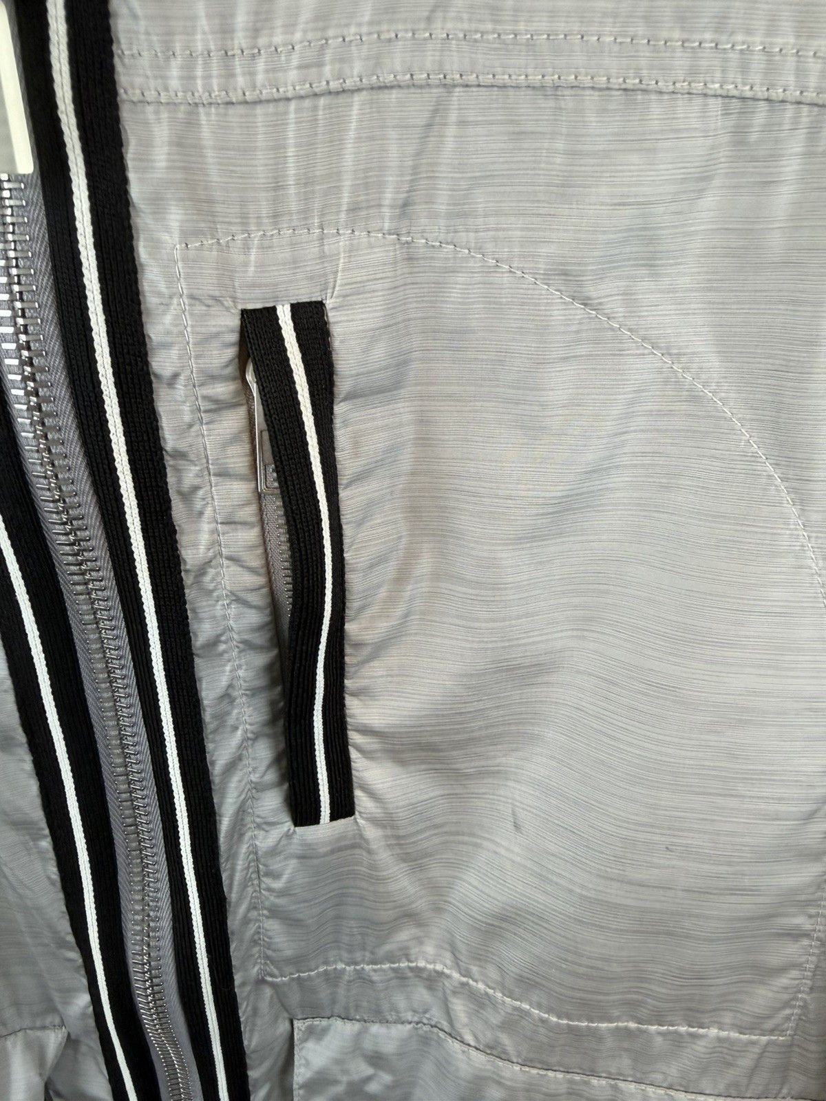 Givenchy Givenchy Lightweight Hooded Jacket - Grey Nylon - Authentic Size US L / EU 52-54 / 3 - 5 Thumbnail