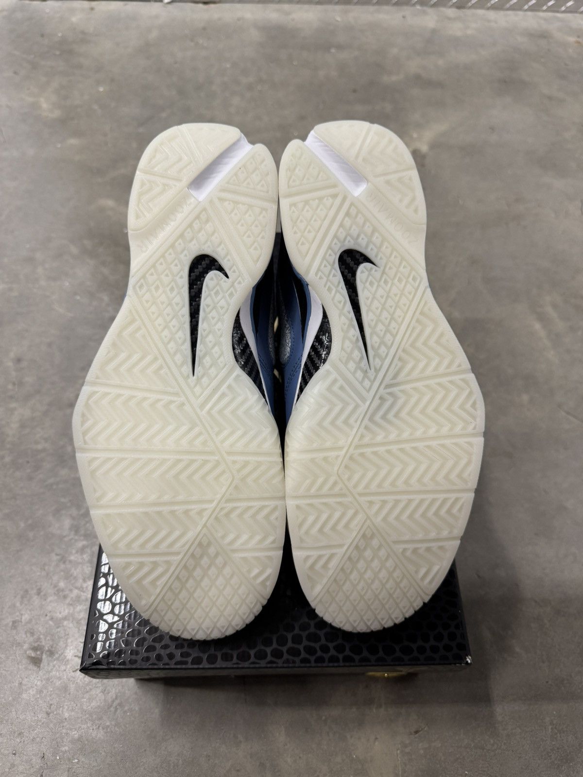 Nike Nike Kobe 1 Protro City of Champions Size 11 Size US 11 / EU 44 - 6 Thumbnail