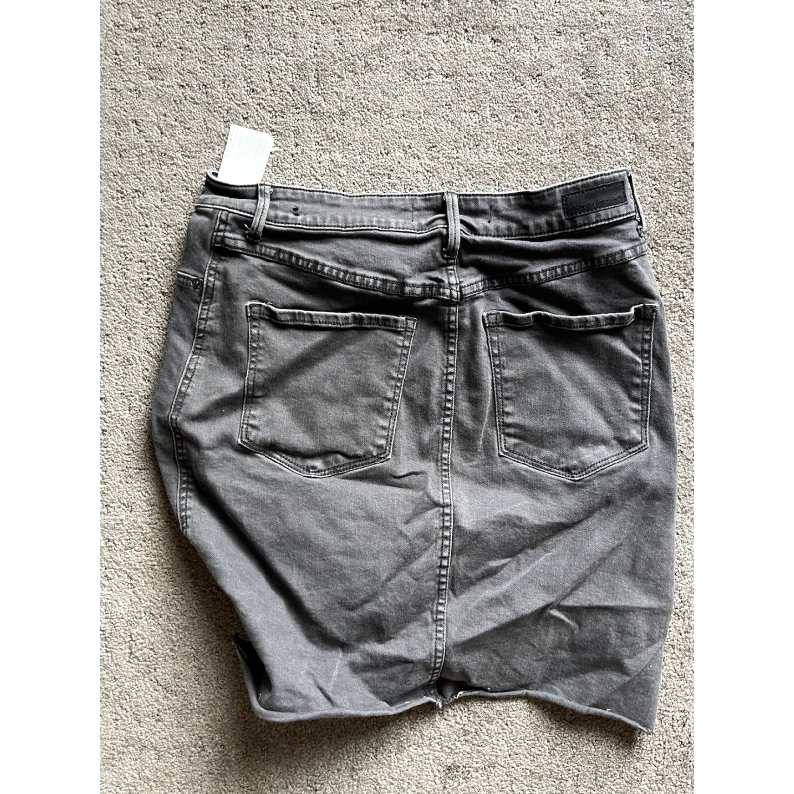 Abercrombie & Fitch Abercrombie & Fitch Grey Denim Skirt Size 28 Stretchy Knee Length Women Regular Size 28" / US 6 / IT 42 - 2 Thumbnail
